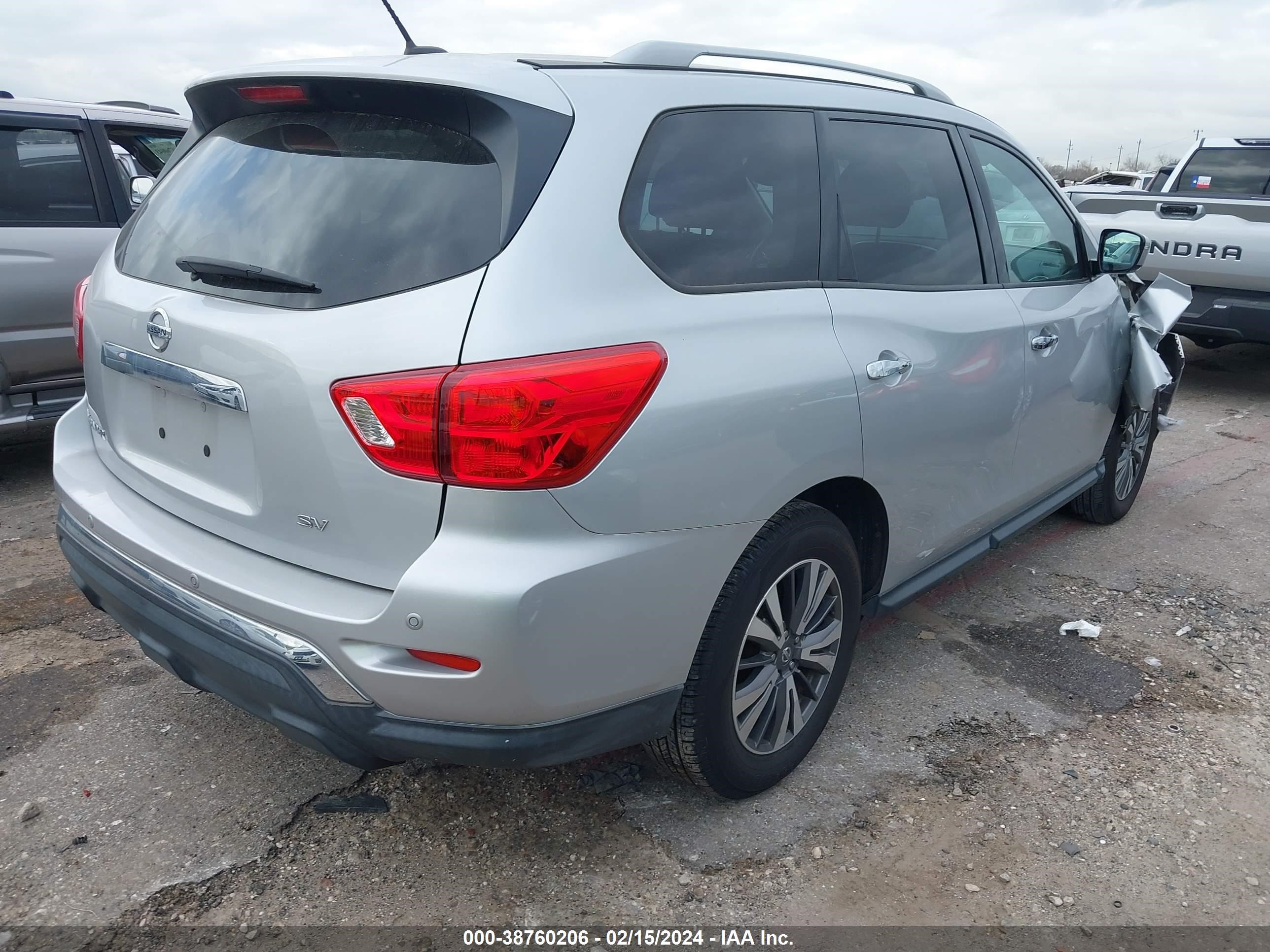 Photo 3 VIN: 5N1DR2MN8HC661354 - NISSAN PATHFINDER 