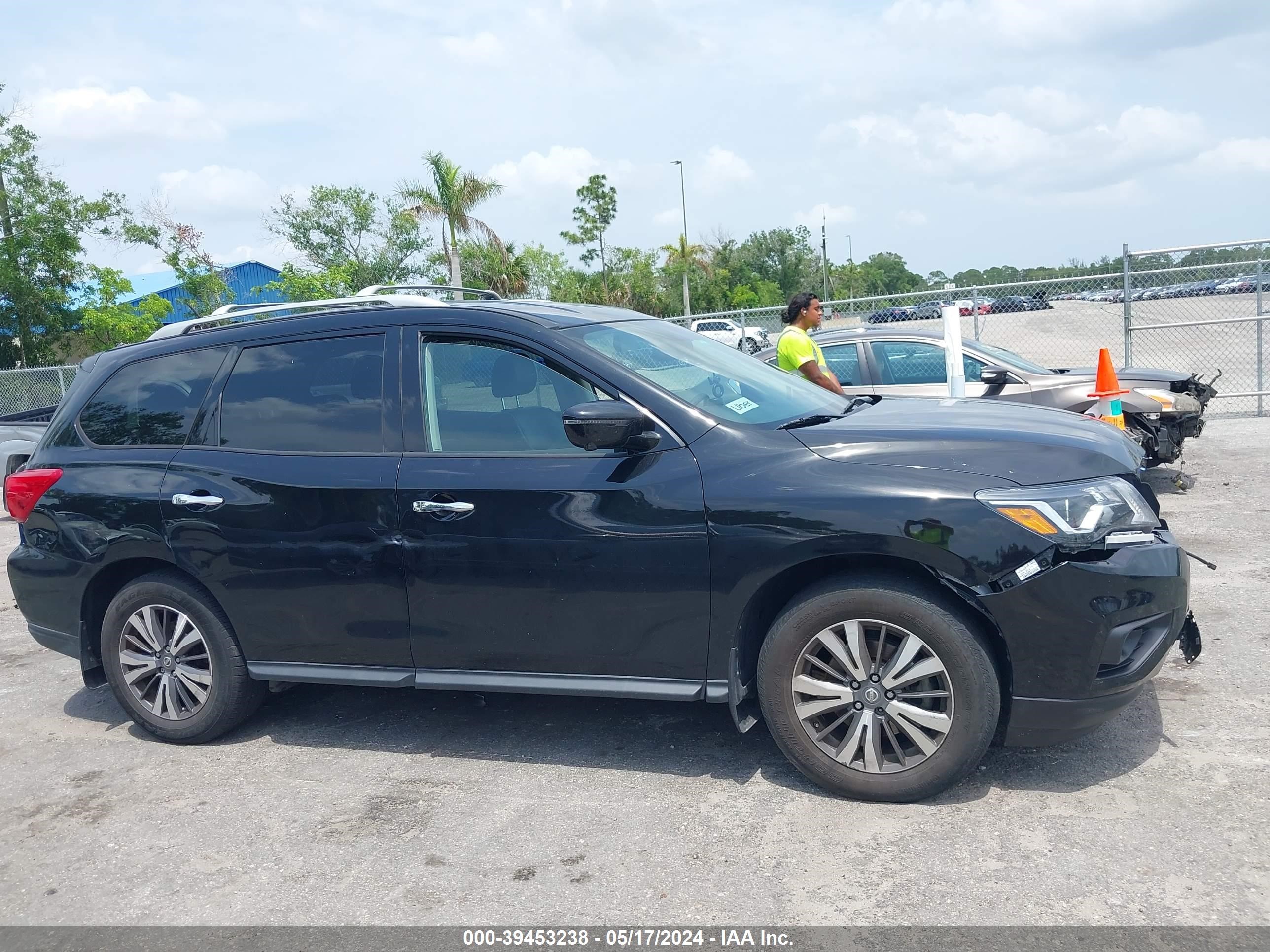 Photo 12 VIN: 5N1DR2MN8HC669034 - NISSAN PATHFINDER 