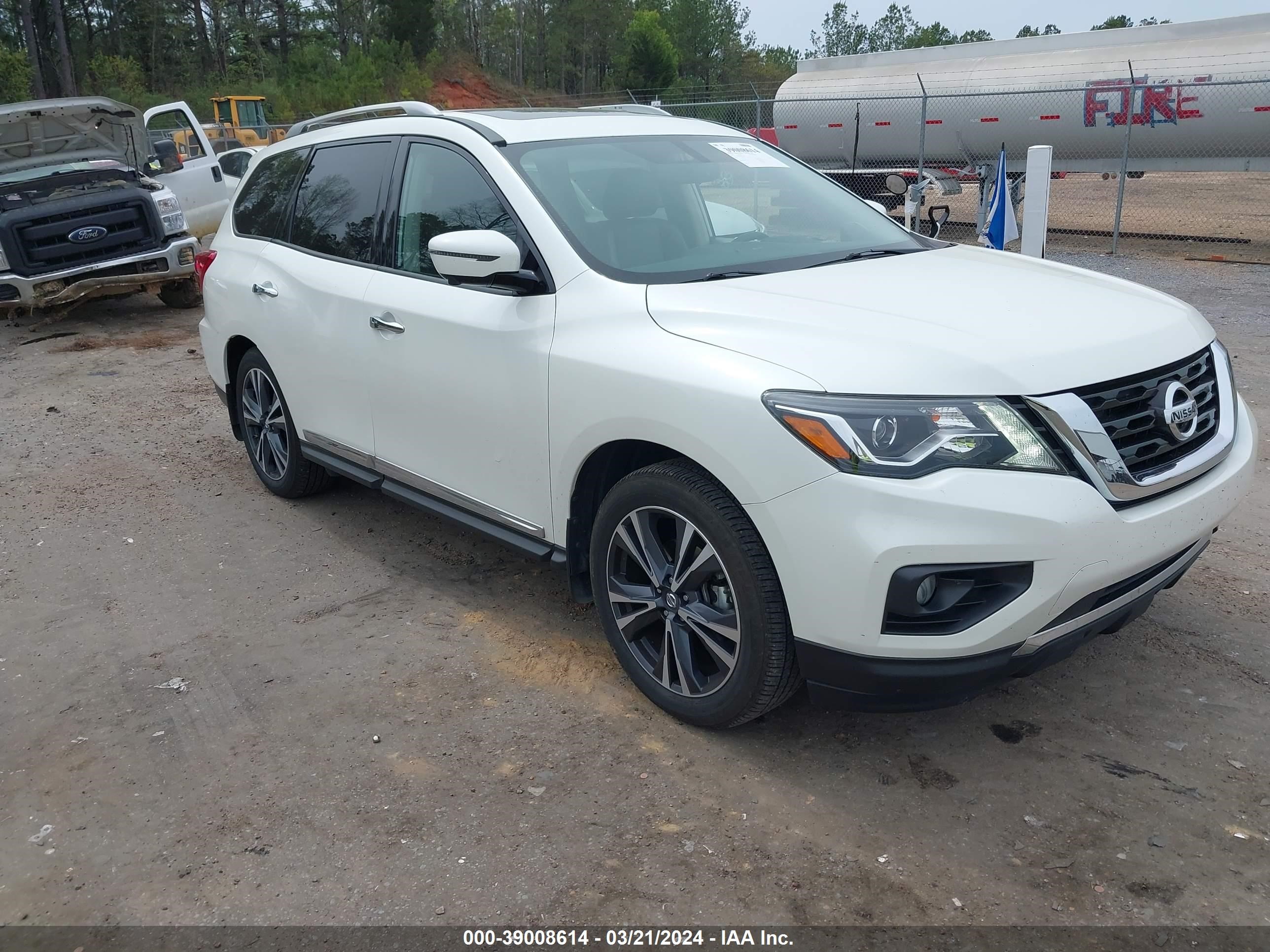 Photo 0 VIN: 5N1DR2MN8JC649095 - NISSAN PATHFINDER 