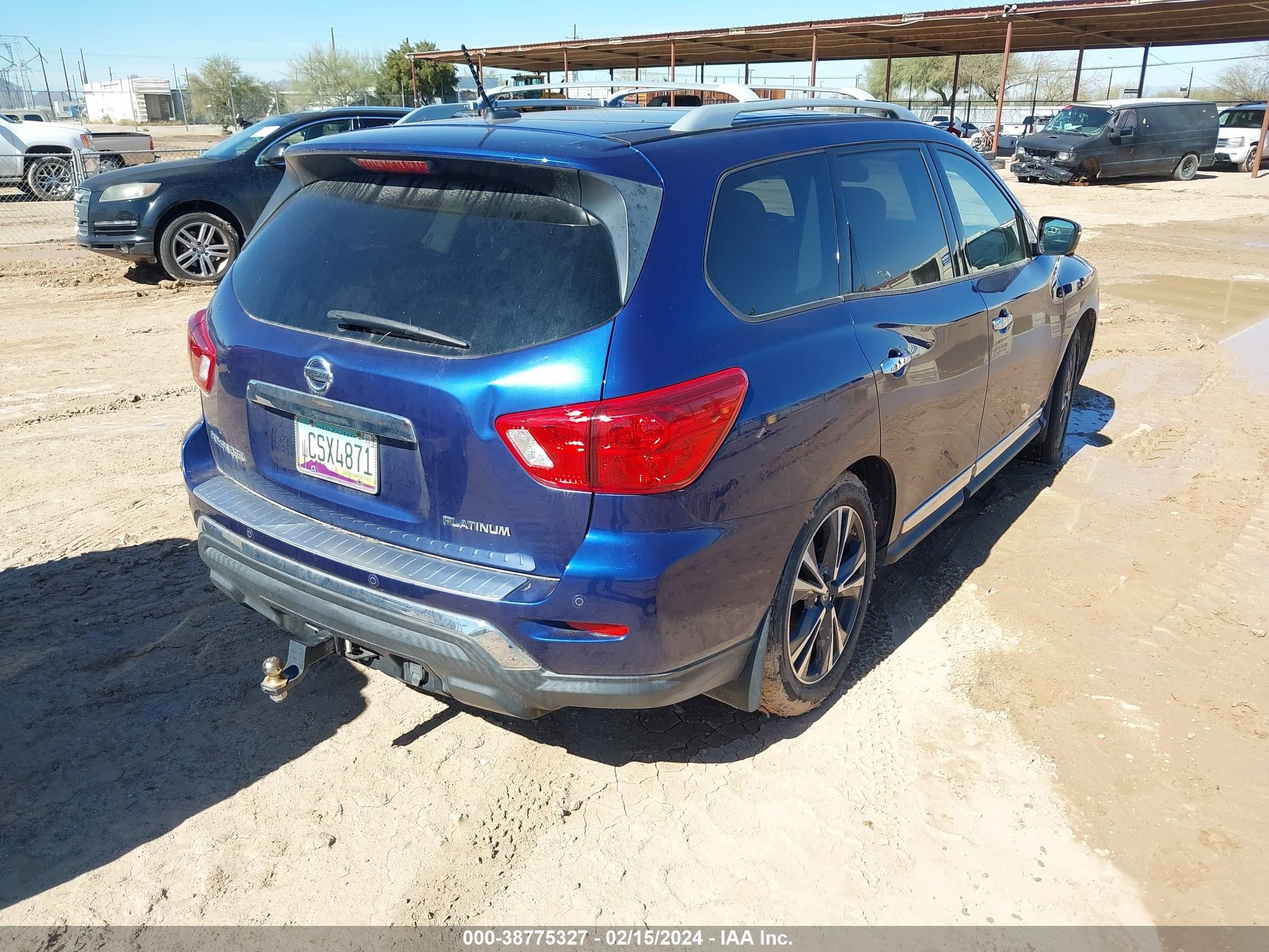 Photo 3 VIN: 5N1DR2MN9JC656024 - NISSAN PATHFINDER 