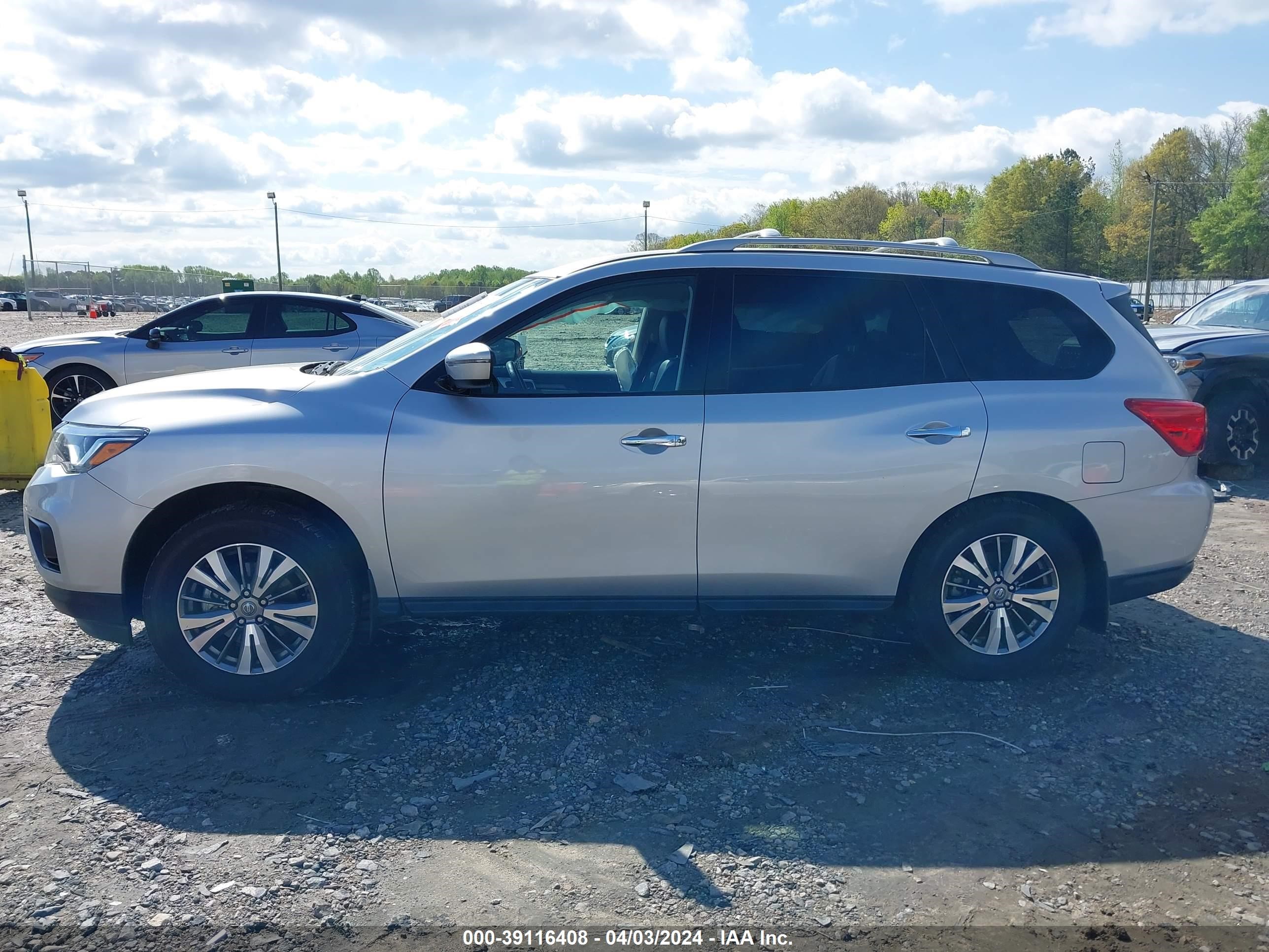 Photo 13 VIN: 5N1DR2MNXKC630887 - NISSAN PATHFINDER 