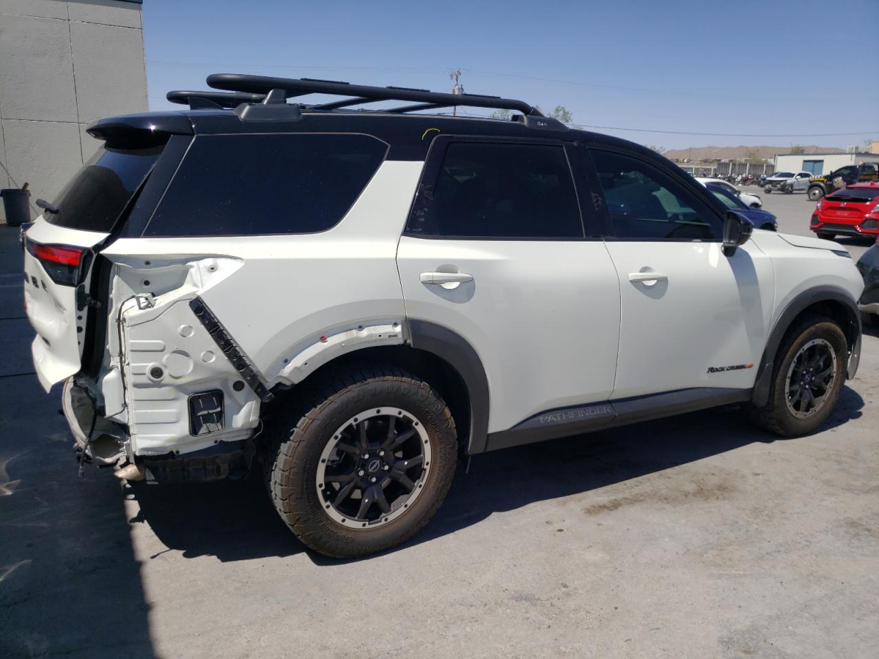 Photo 2 VIN: 5N1DR3BD1PC204044 - NISSAN PATHFINDER 