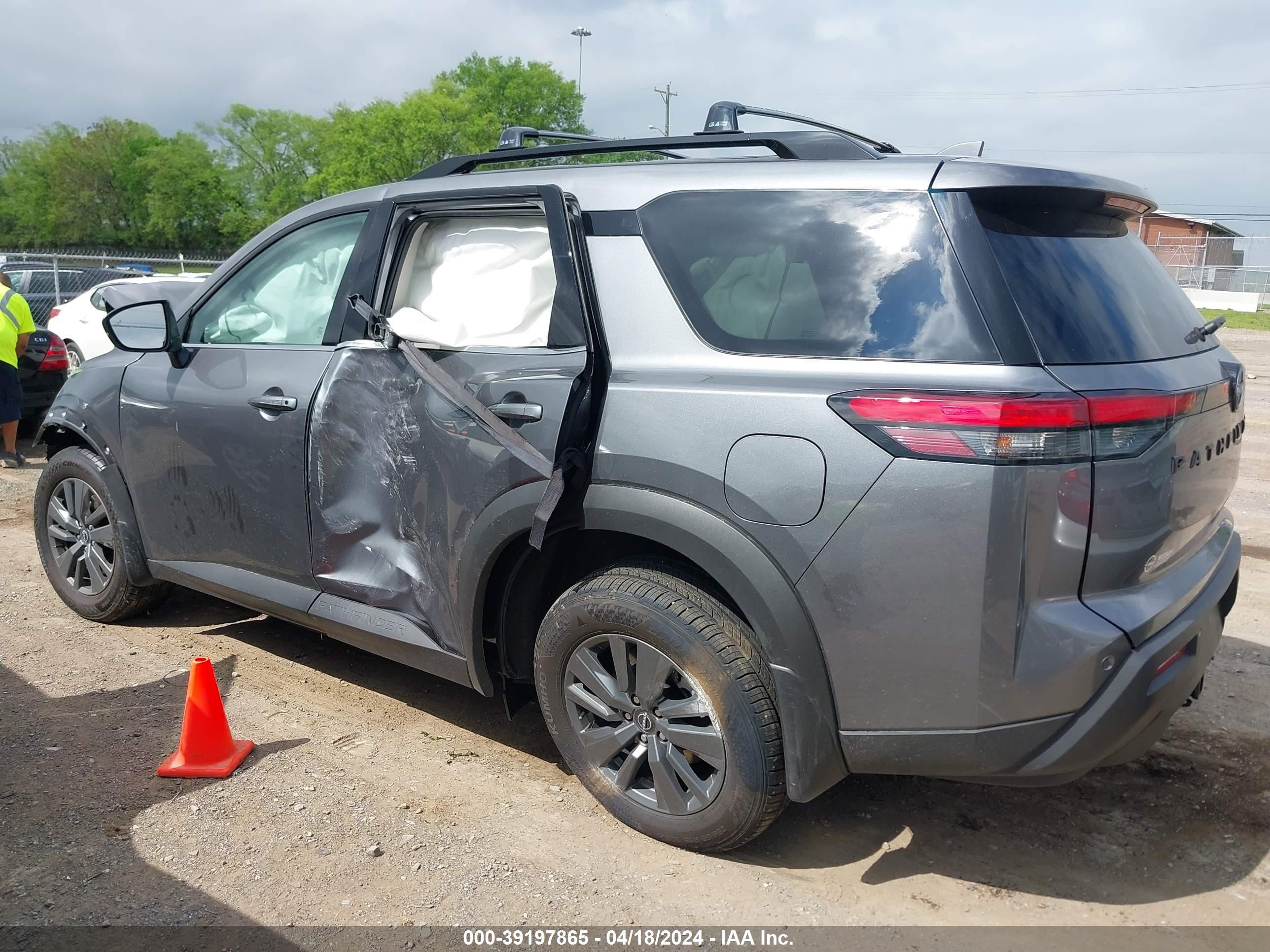 Photo 12 VIN: 5N1DR3BD1RC263677 - NISSAN PATHFINDER 