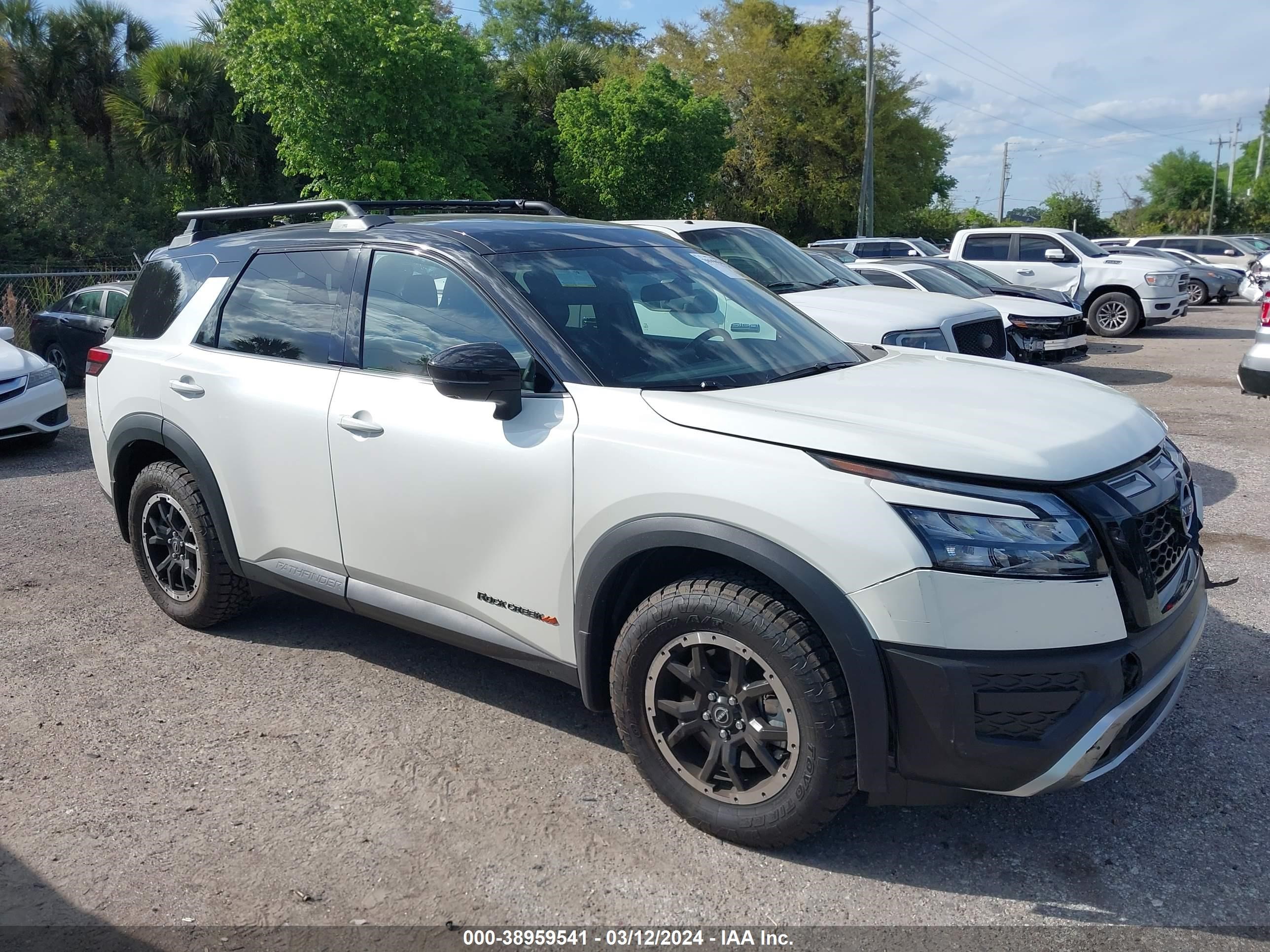 Photo 13 VIN: 5N1DR3BD3RC229367 - NISSAN PATHFINDER 