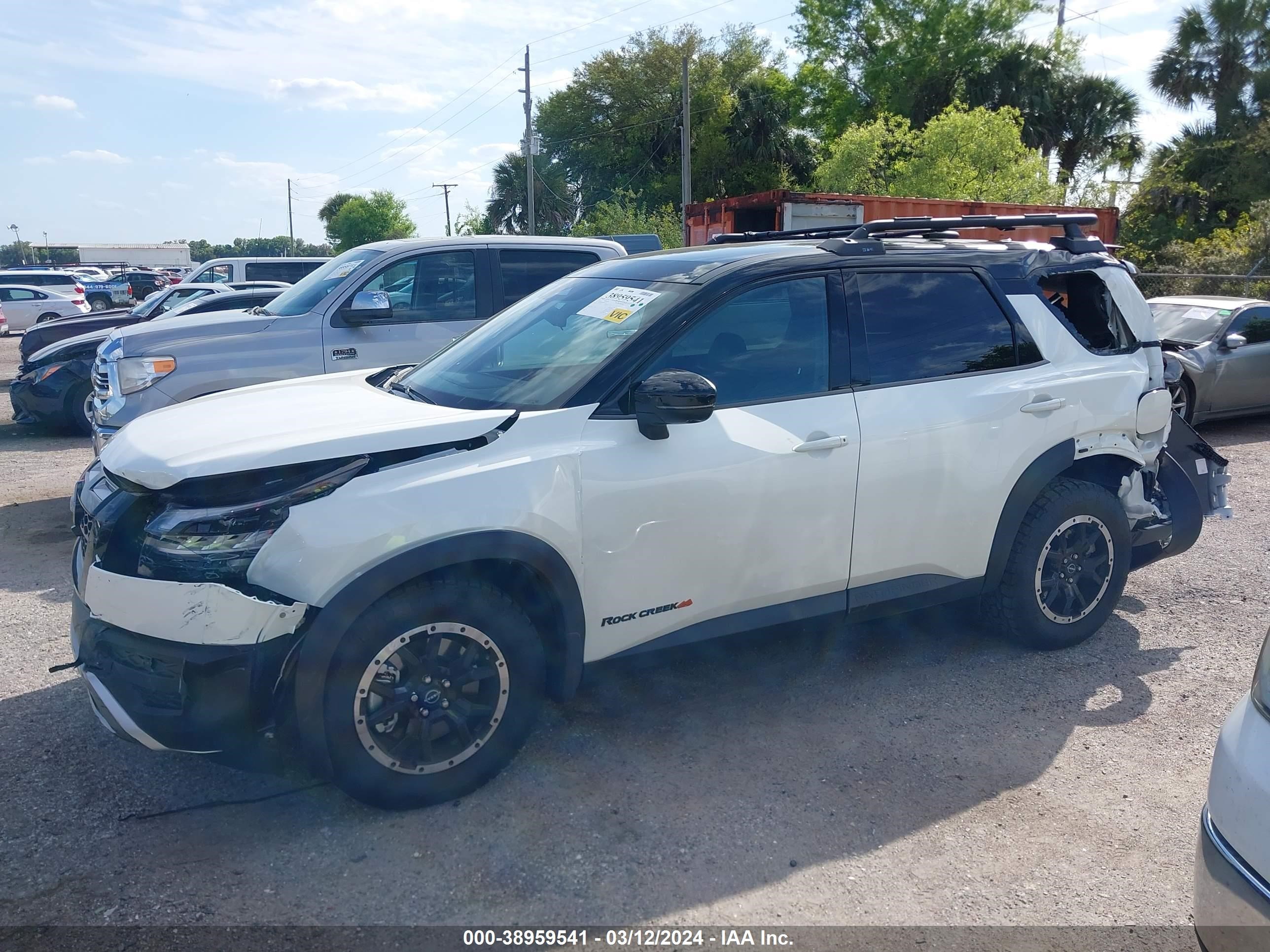 Photo 14 VIN: 5N1DR3BD3RC229367 - NISSAN PATHFINDER 