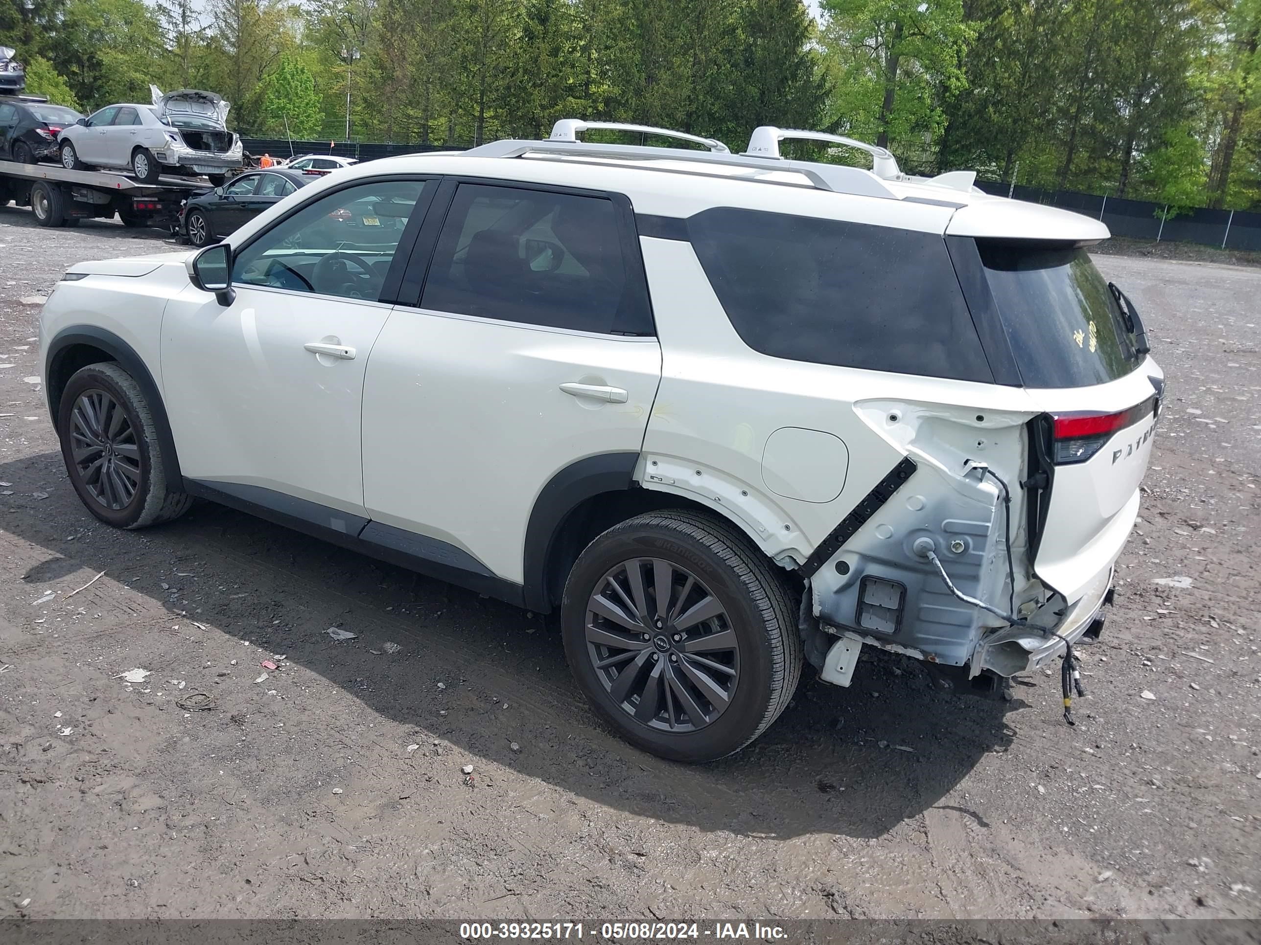 Photo 2 VIN: 5N1DR3CD9PC201889 - NISSAN PATHFINDER 