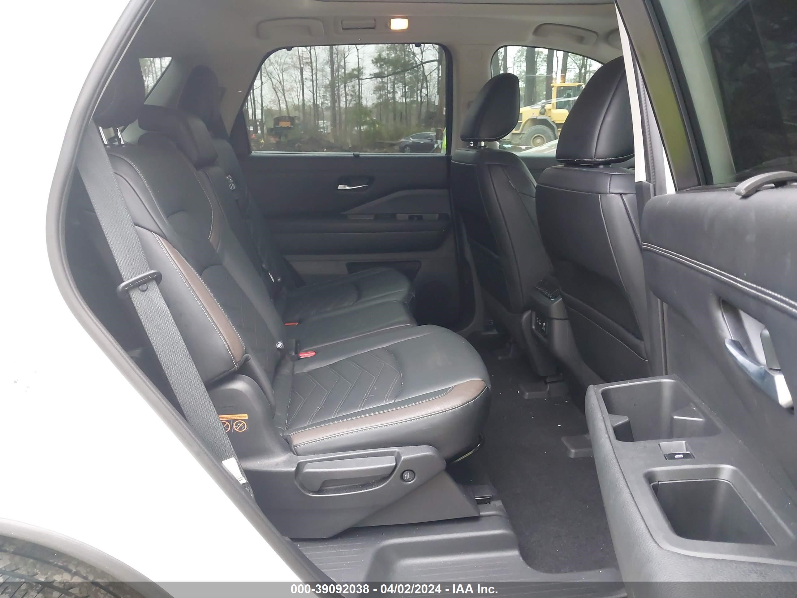 Photo 7 VIN: 5N1DR3DG1NC236139 - NISSAN PATHFINDER 