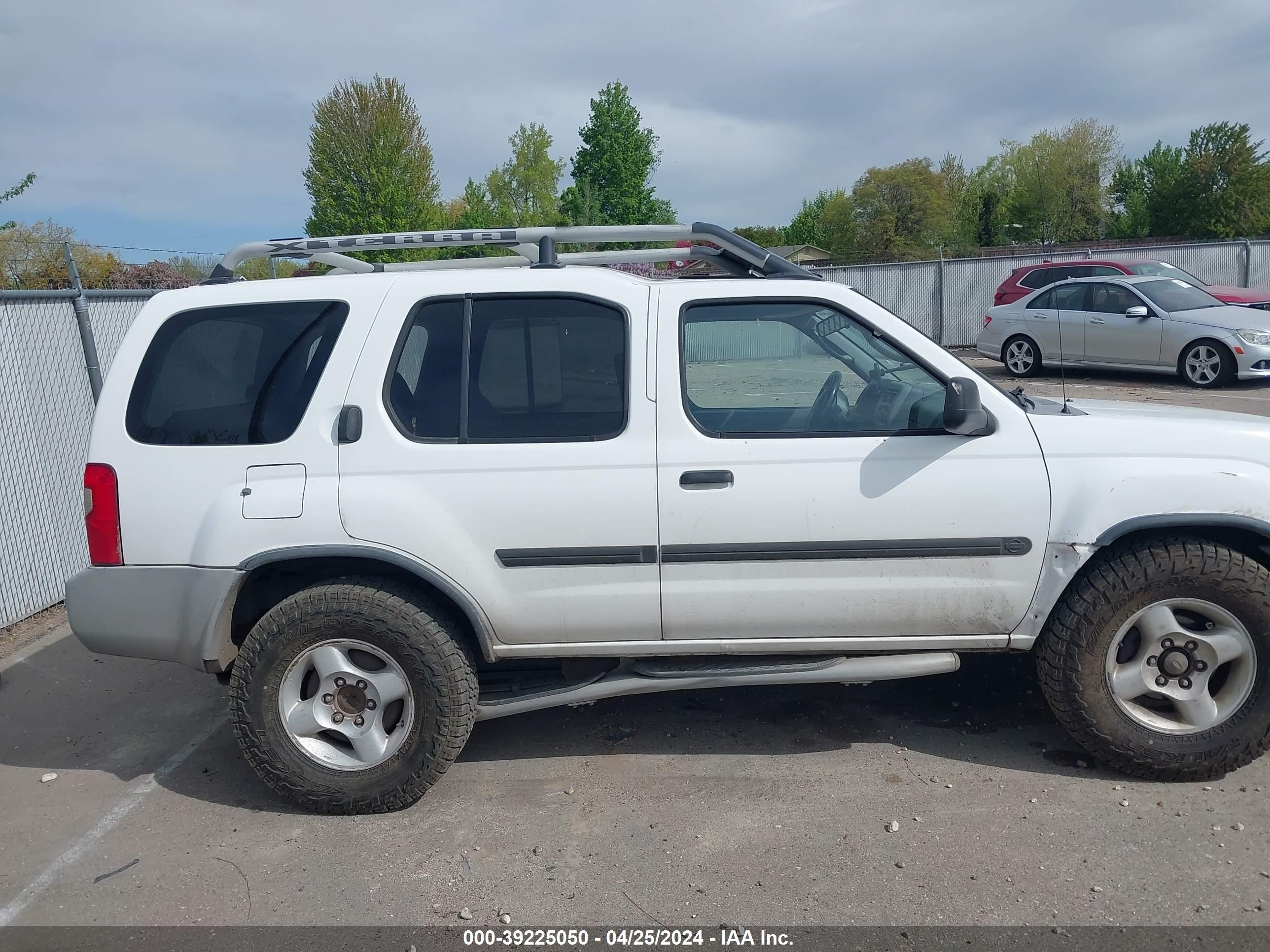 Photo 12 VIN: 5N1ED28T11C530817 - NISSAN XTERRA 