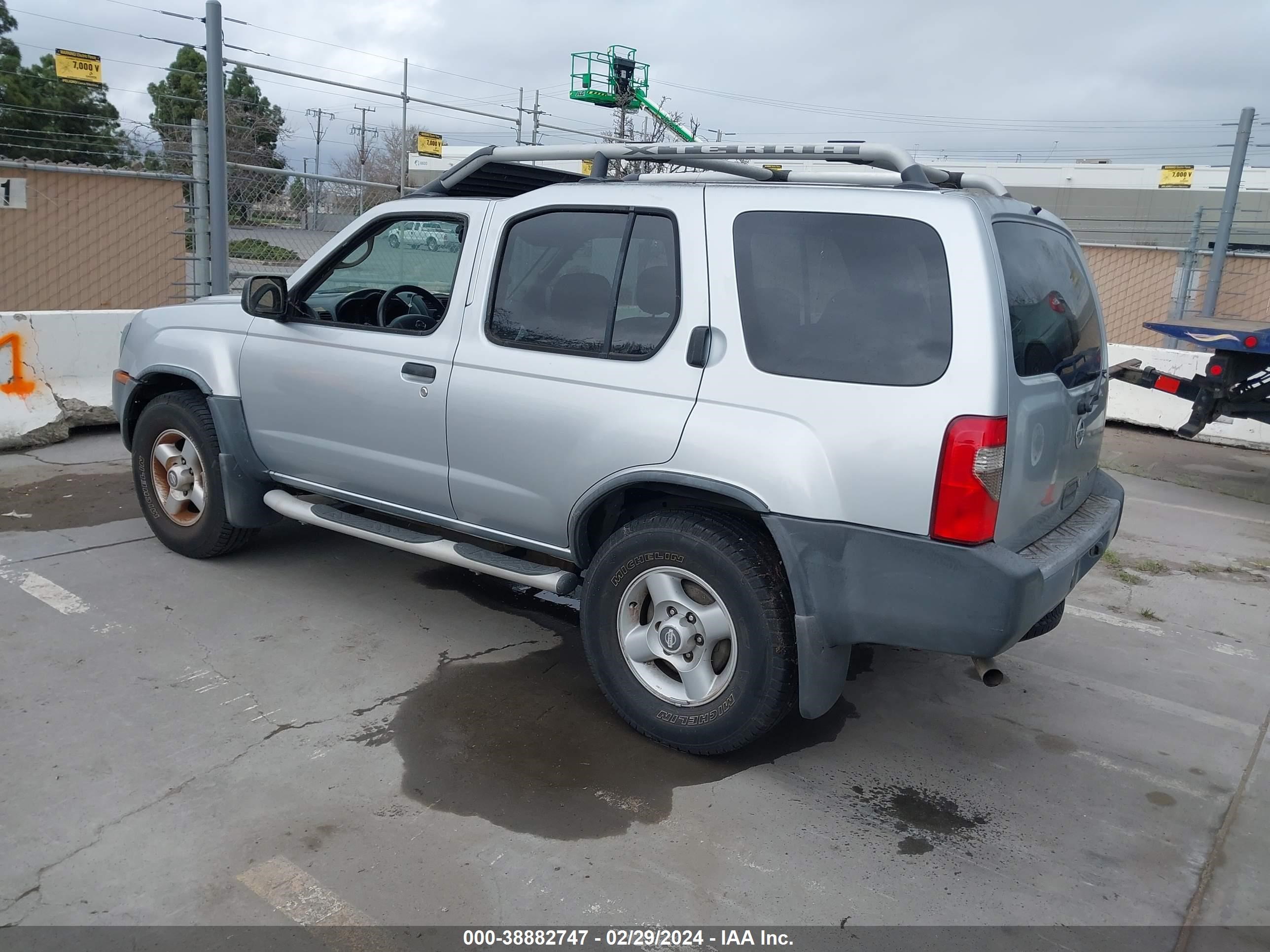 Photo 2 VIN: 5N1ED28T12C520970 - NISSAN XTERRA 