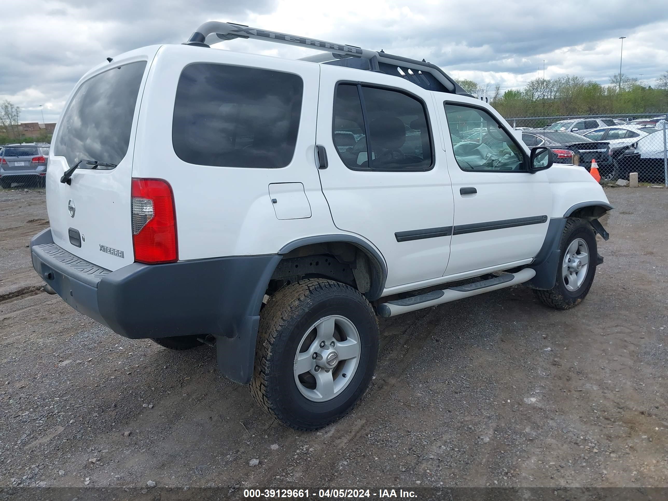 Photo 3 VIN: 5N1ED28TX4C657750 - NISSAN XTERRA 