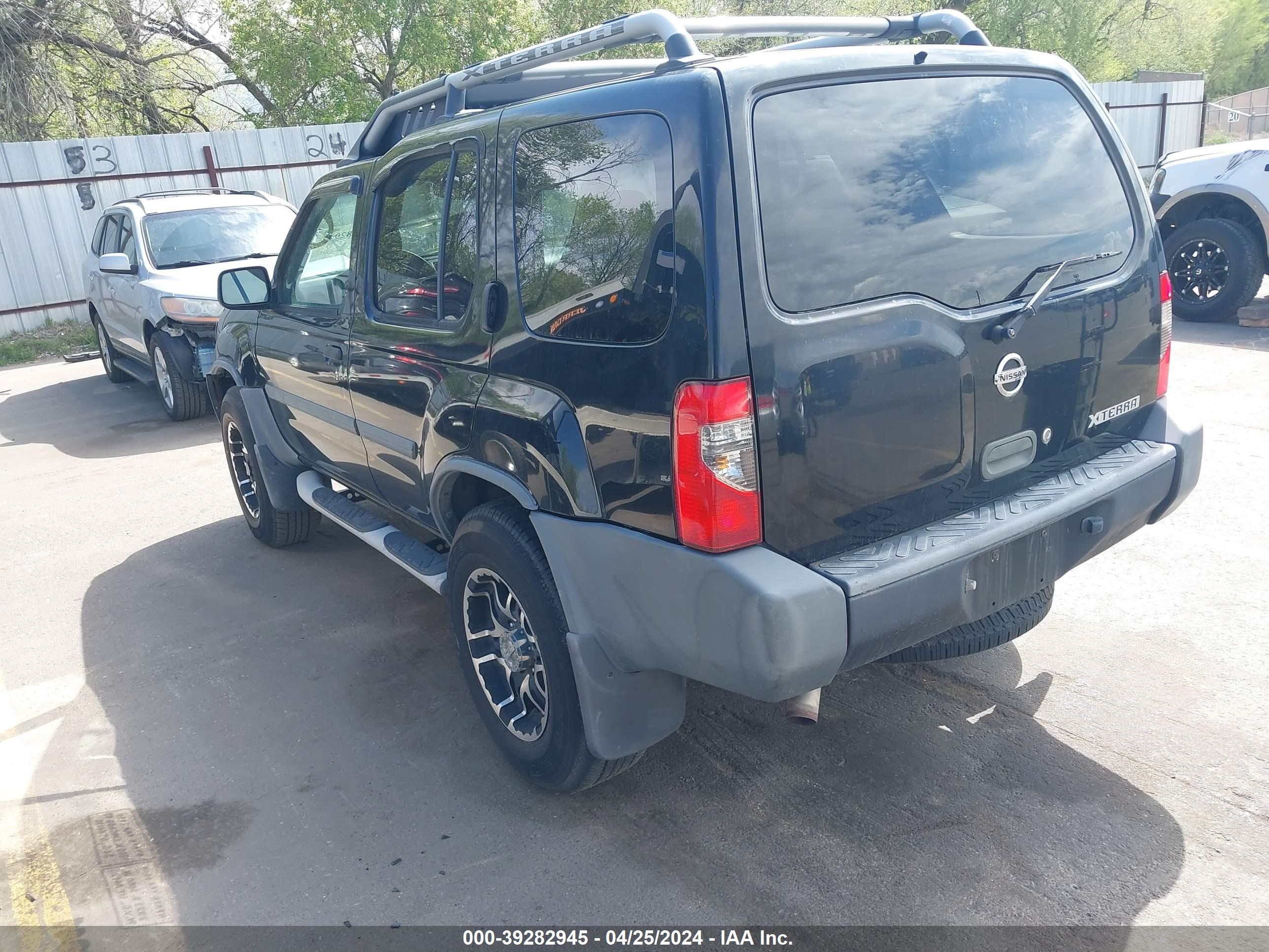 Photo 2 VIN: 5N1ED28Y34C667354 - NISSAN XTERRA 