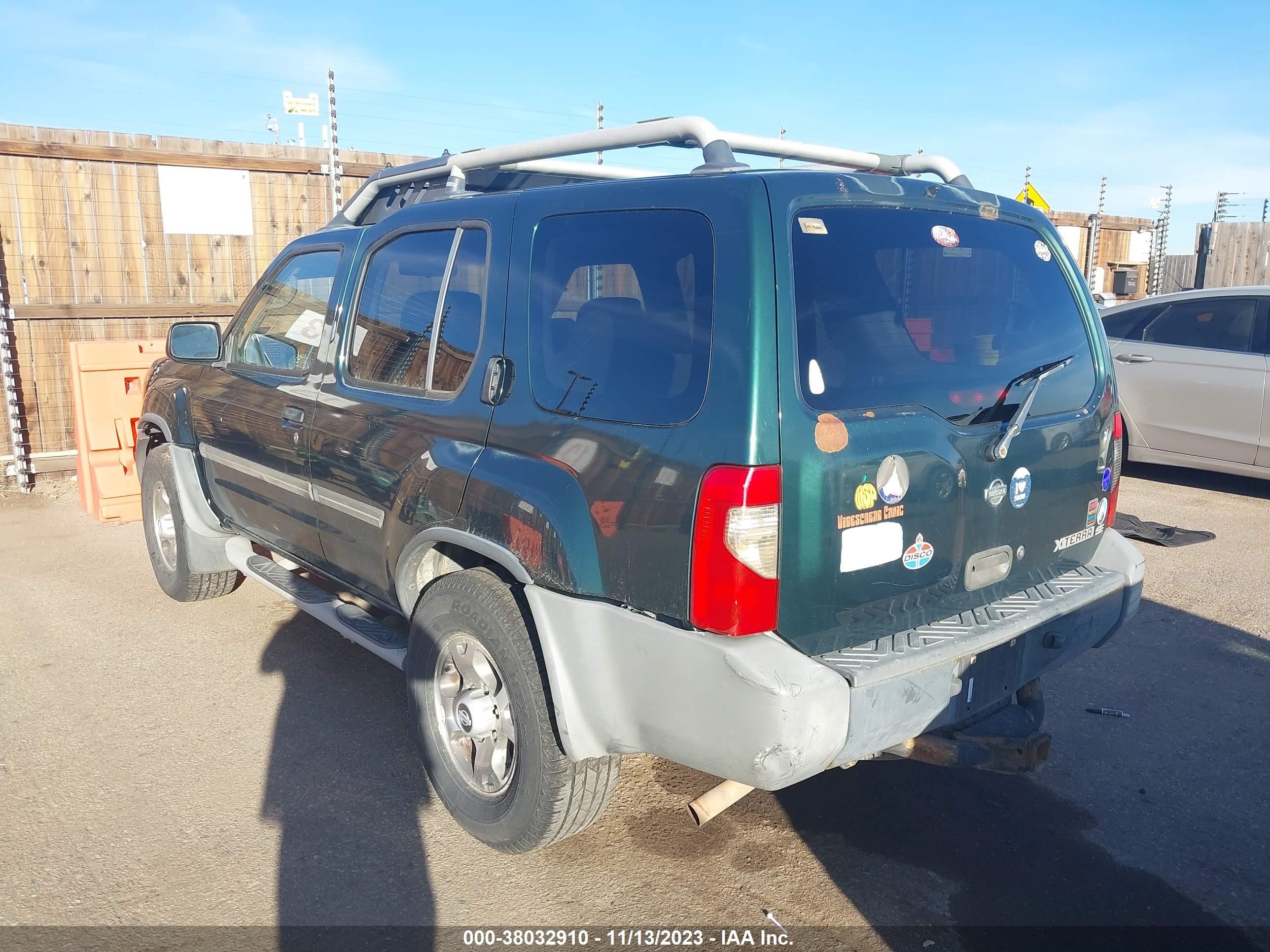 Photo 2 VIN: 5N1ED28Y8YC575758 - NISSAN XTERRA 