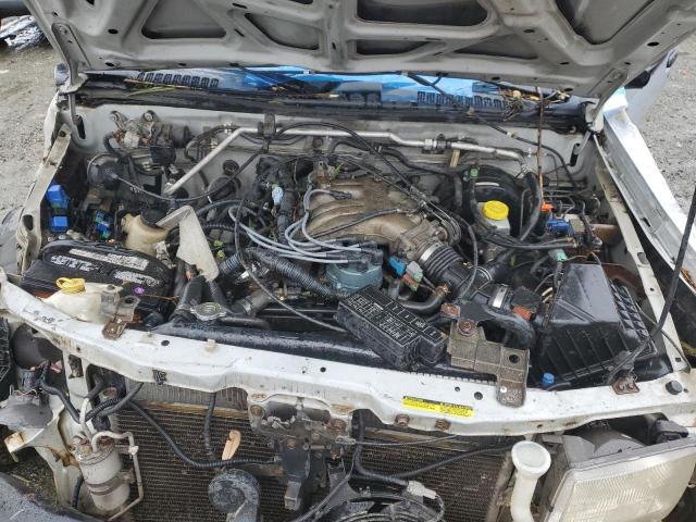 Photo 11 VIN: 5N1ED28Y9YC545958 - NISSAN XTERRA 