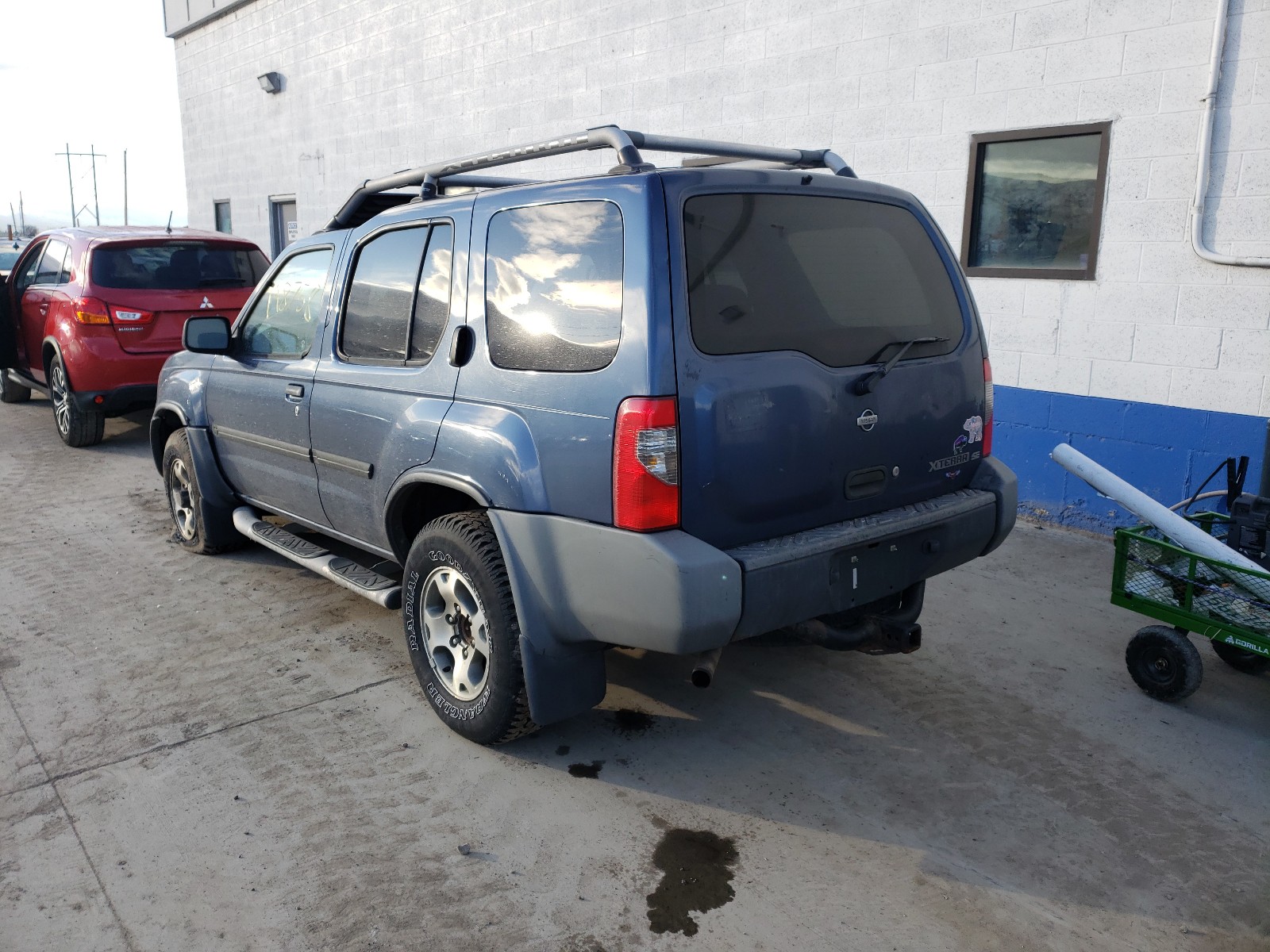 Photo 2 VIN: 5N1ED28YXYC549520 - NISSAN XTERRA XE 