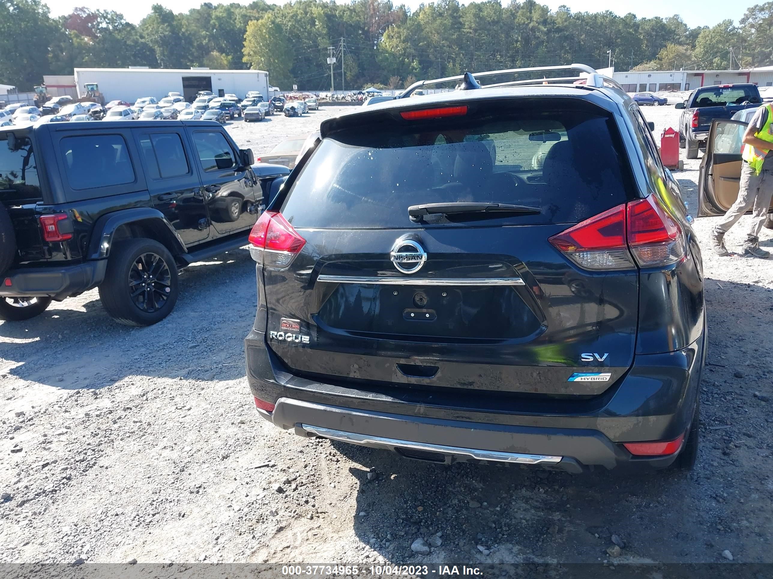 Photo 15 VIN: 5N1ET2MT5HC813028 - NISSAN ROGUE 