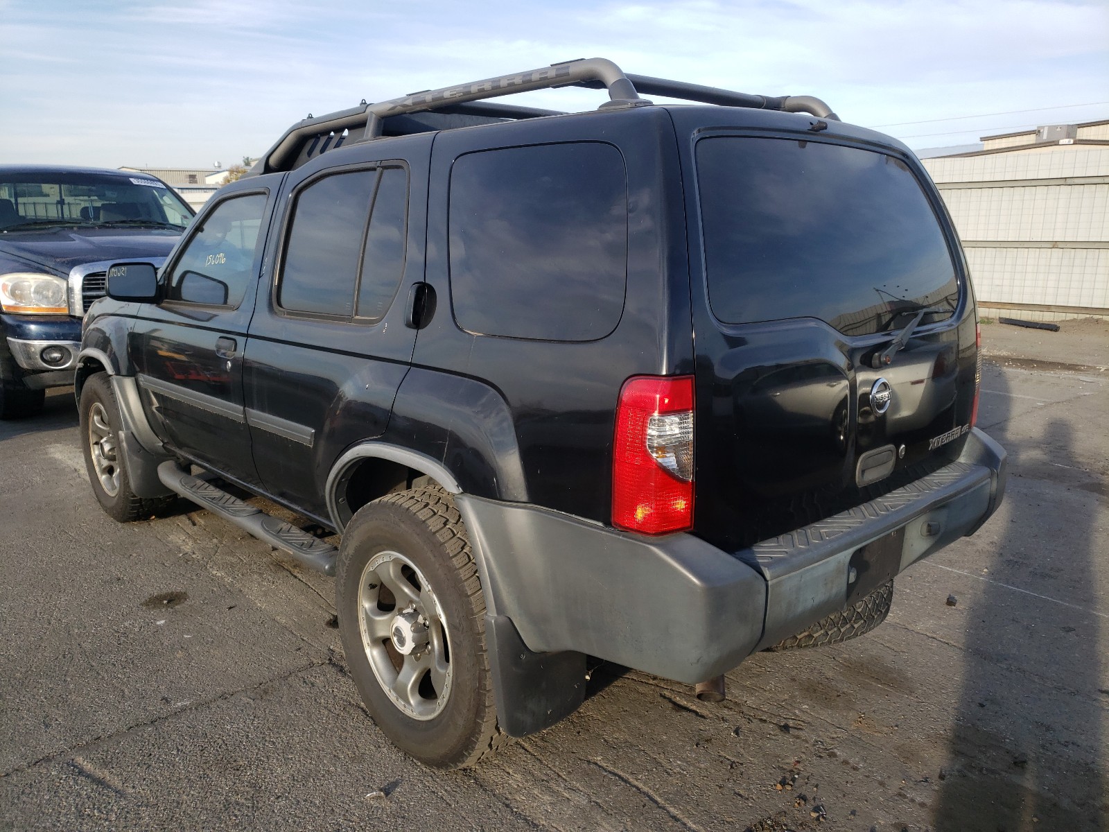 Photo 2 VIN: 5N1MD28Y23C663046 - NISSAN XTERRA SE 