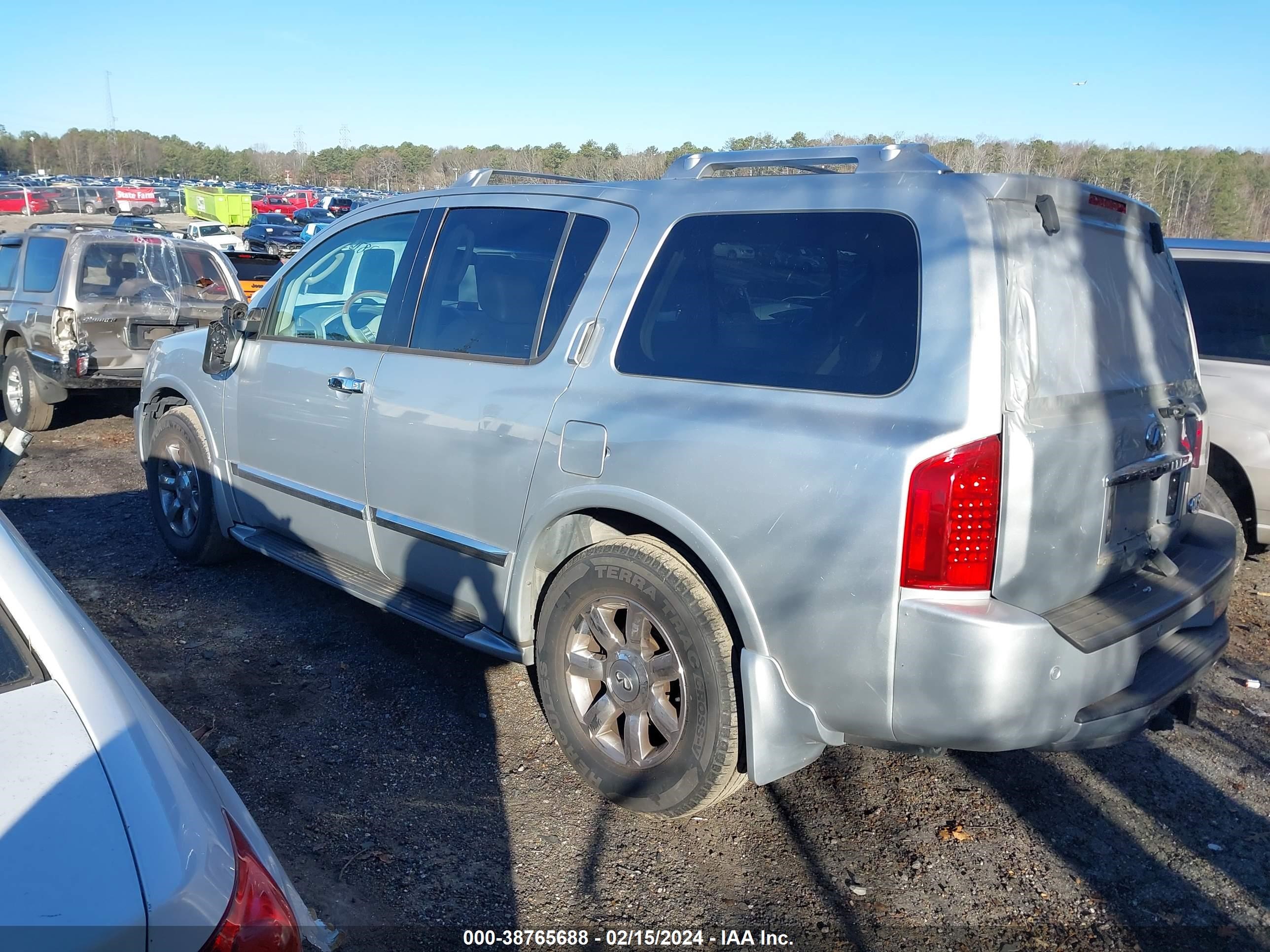 Photo 2 VIN: 5N3AA08AX5N804740 - INFINITI QX56 