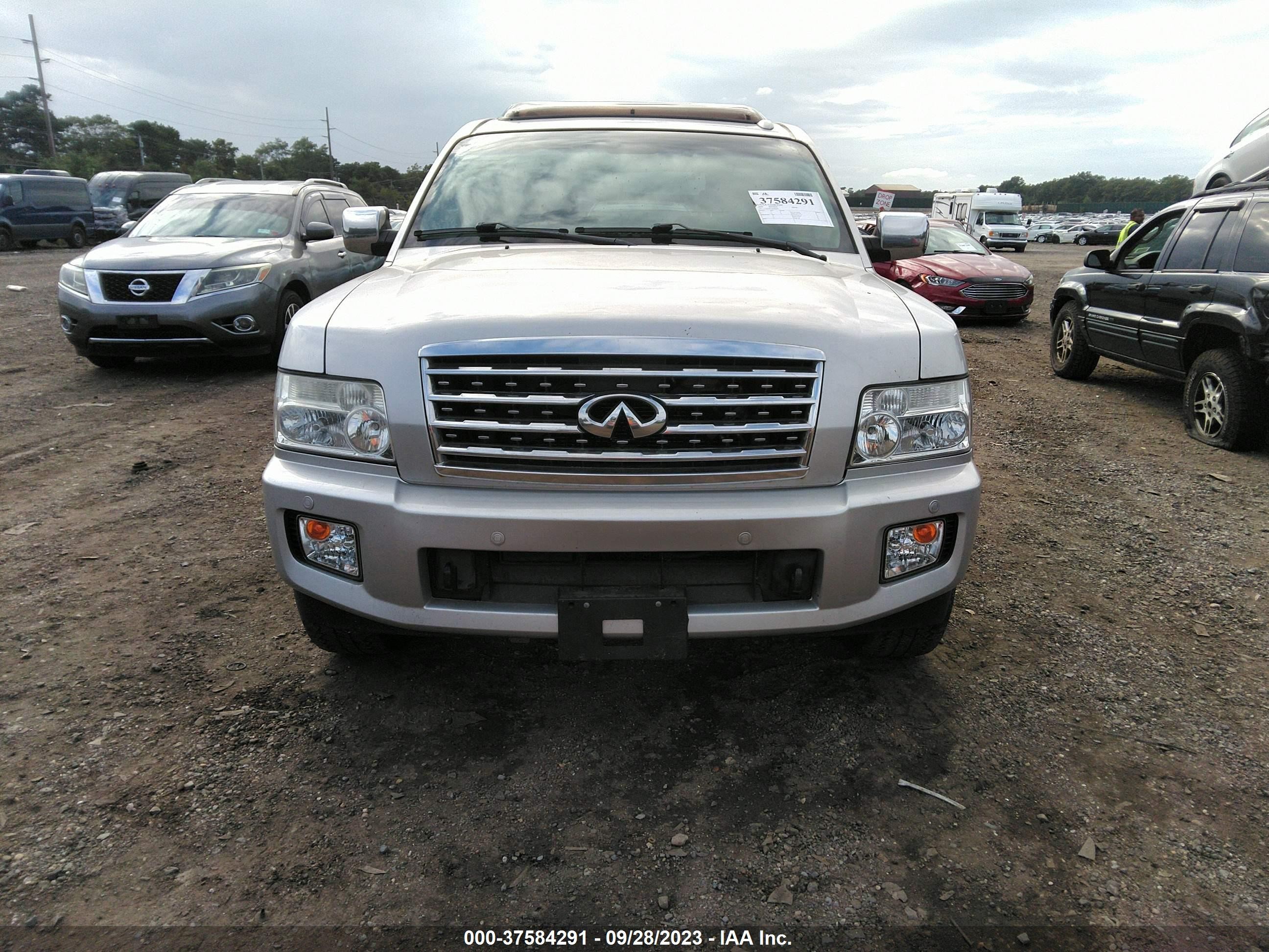 Photo 11 VIN: 5N3AA08C18N903291 - INFINITI QX56 