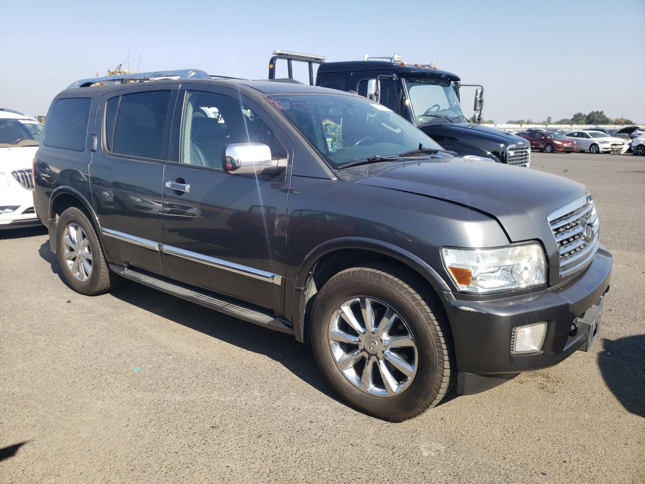 Photo 3 VIN: 5N3ZA0NE2AN907302 - INFINITI QX56 