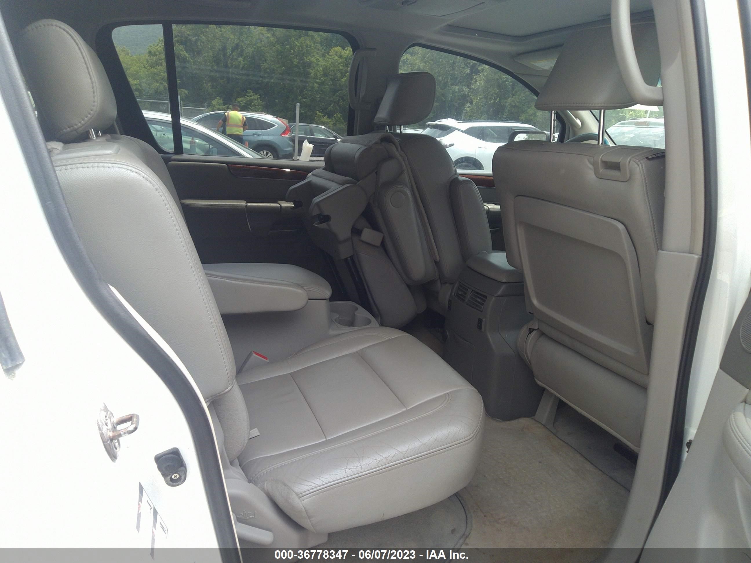 Photo 7 VIN: 5N3ZA0NE5AN907813 - INFINITI QX56 