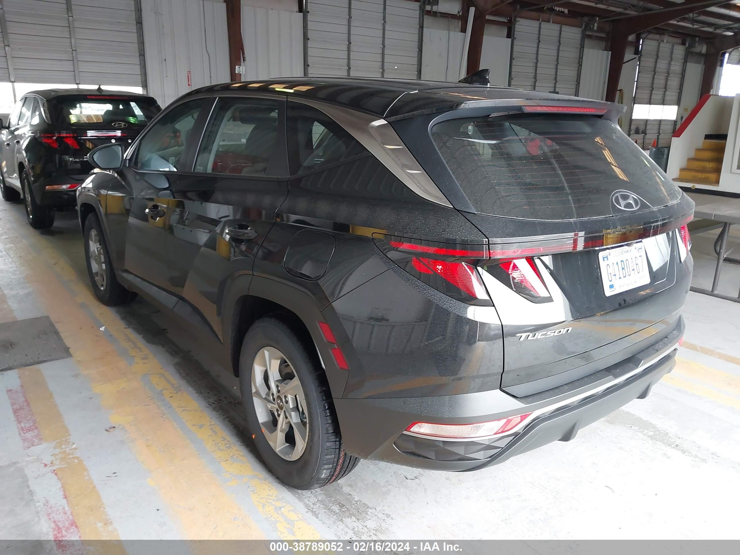 Photo 2 VIN: 5NMJA3DE2RH383512 - HYUNDAI TUCSON 