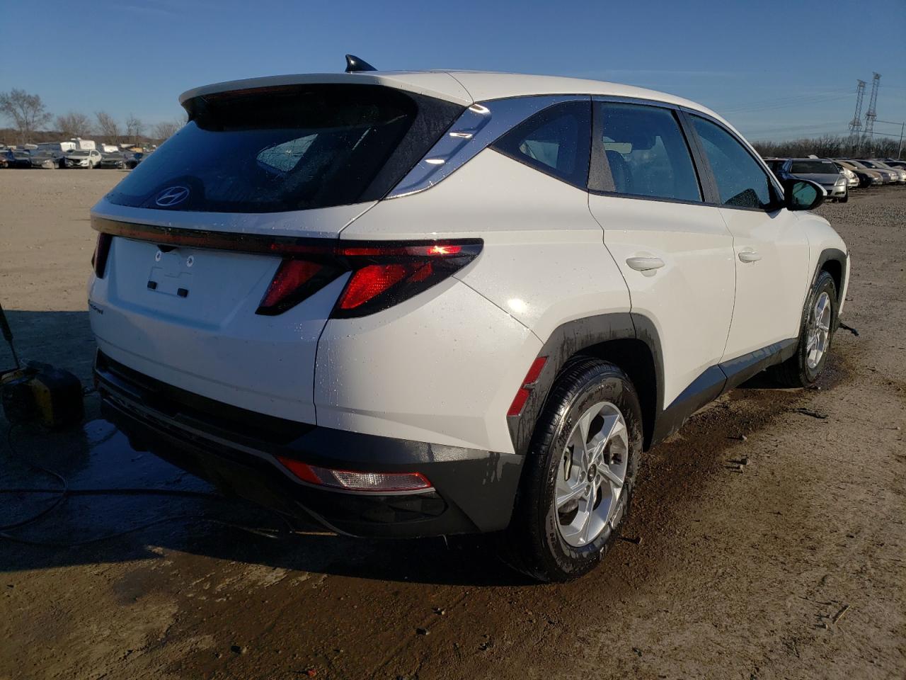 Photo 2 VIN: 5NMJA3DE5RH327662 - HYUNDAI TUCSON 