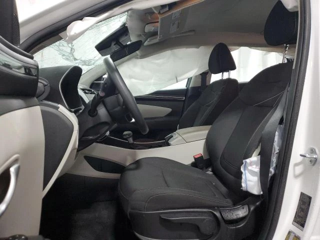 Photo 6 VIN: 5NMJACAE4PH283591 - HYUNDAI TUCSON SE 