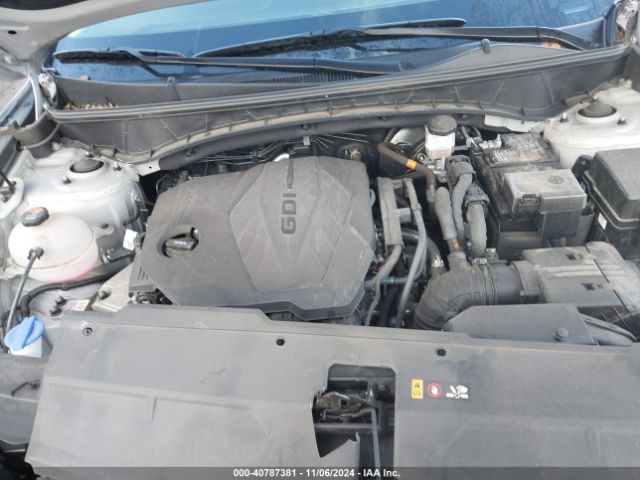 Photo 9 VIN: 5NMJB3AE1NH067062 - HYUNDAI TUCSON 