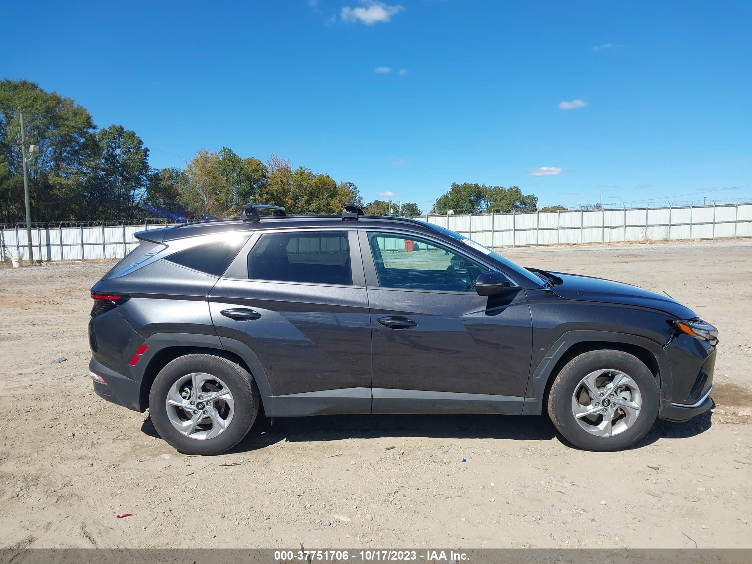 Photo 12 VIN: 5NMJB3AE1NH078899 - HYUNDAI TUCSON 