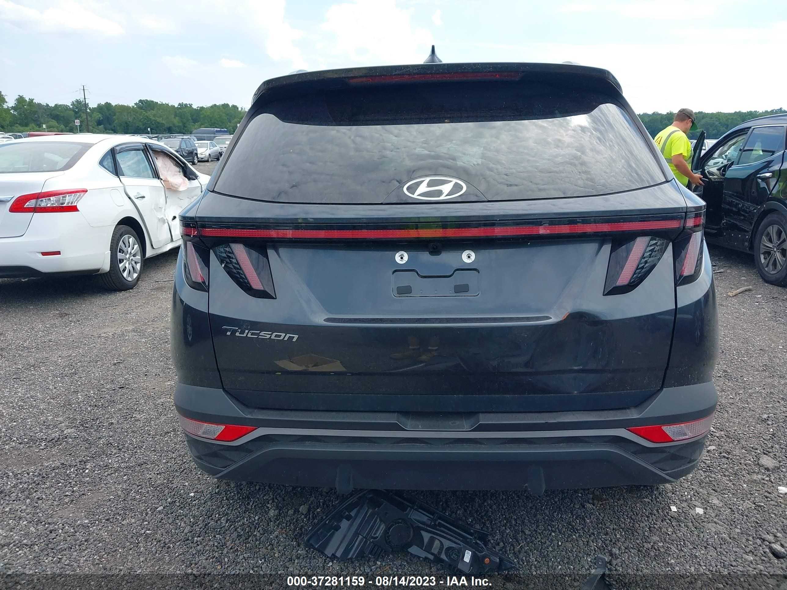 Photo 16 VIN: 5NMJB3AE3NH134437 - HYUNDAI TUCSON 