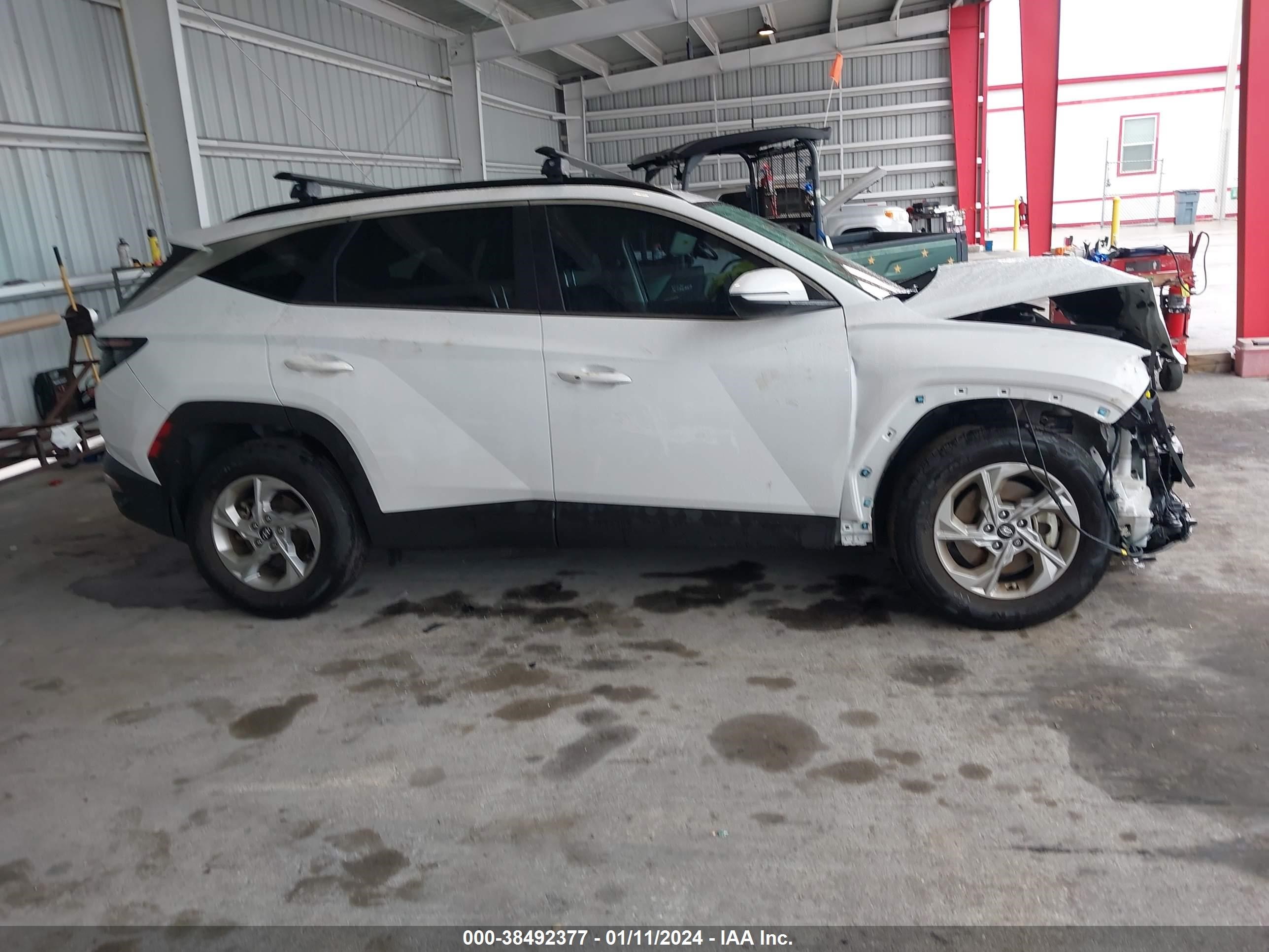 Photo 13 VIN: 5NMJB3AE4NH079027 - HYUNDAI TUCSON 