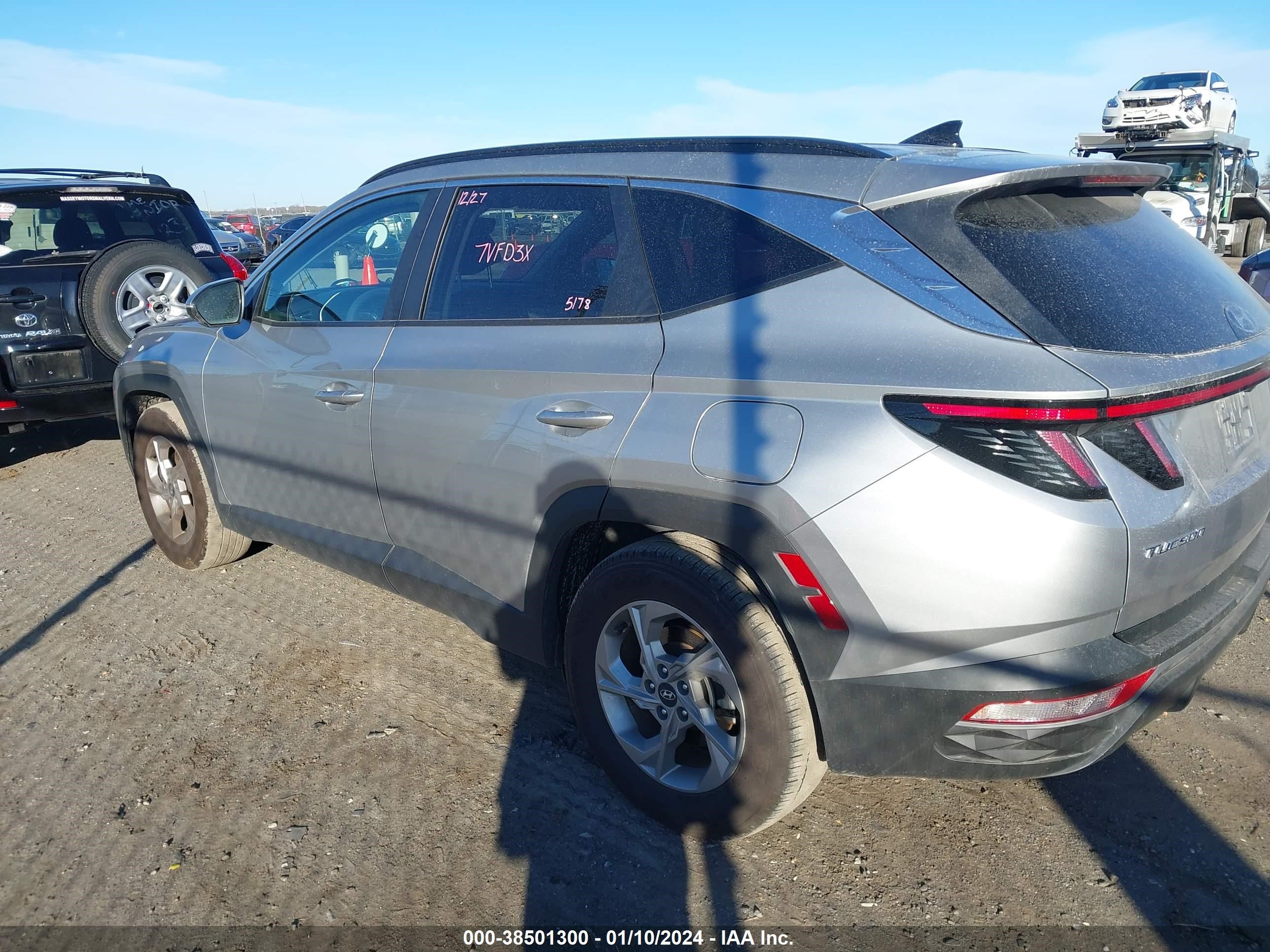 Photo 13 VIN: 5NMJB3AE6PH196370 - HYUNDAI TUCSON 