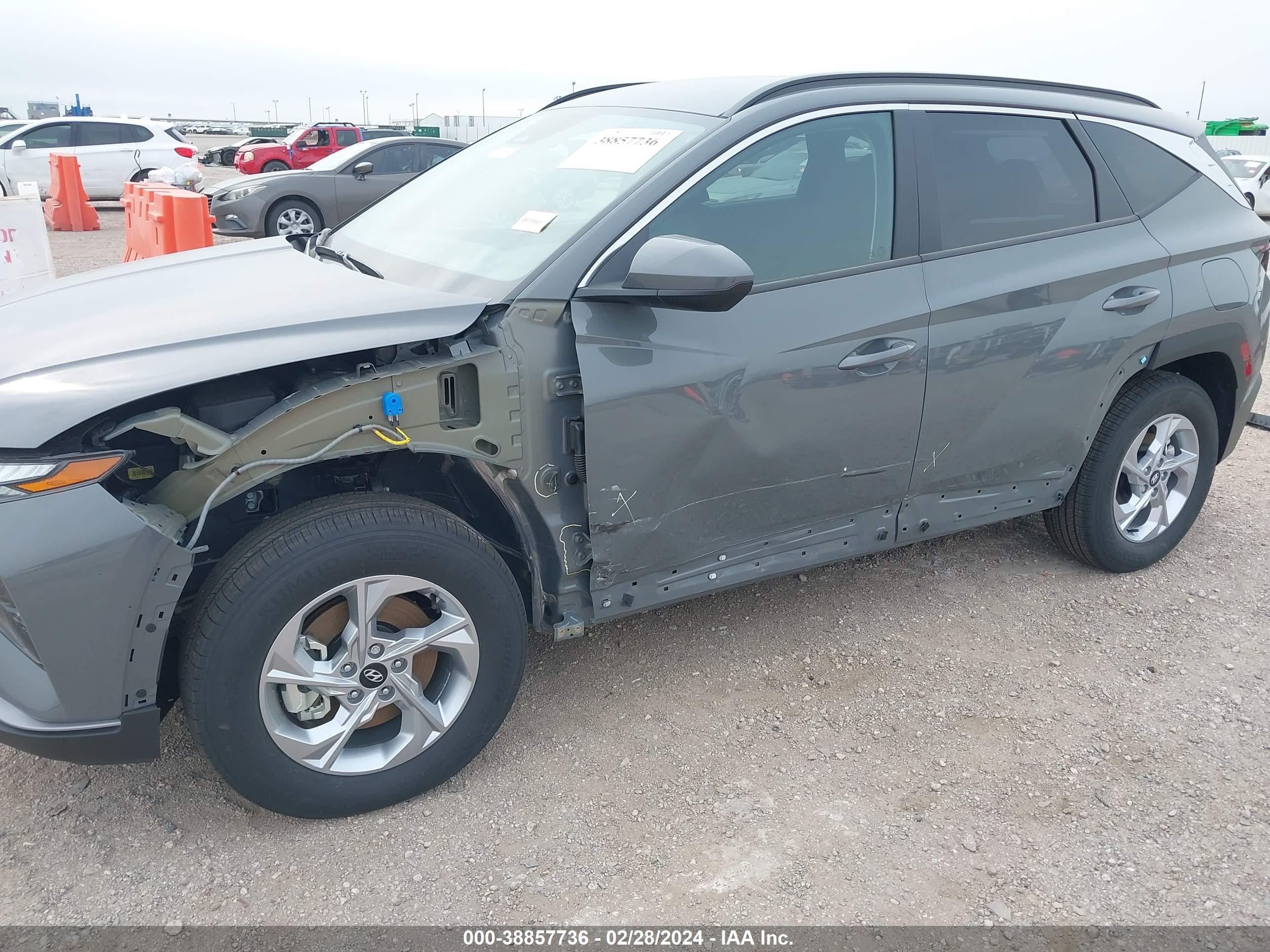 Photo 5 VIN: 5NMJB3DE4RH323986 - HYUNDAI TUCSON 