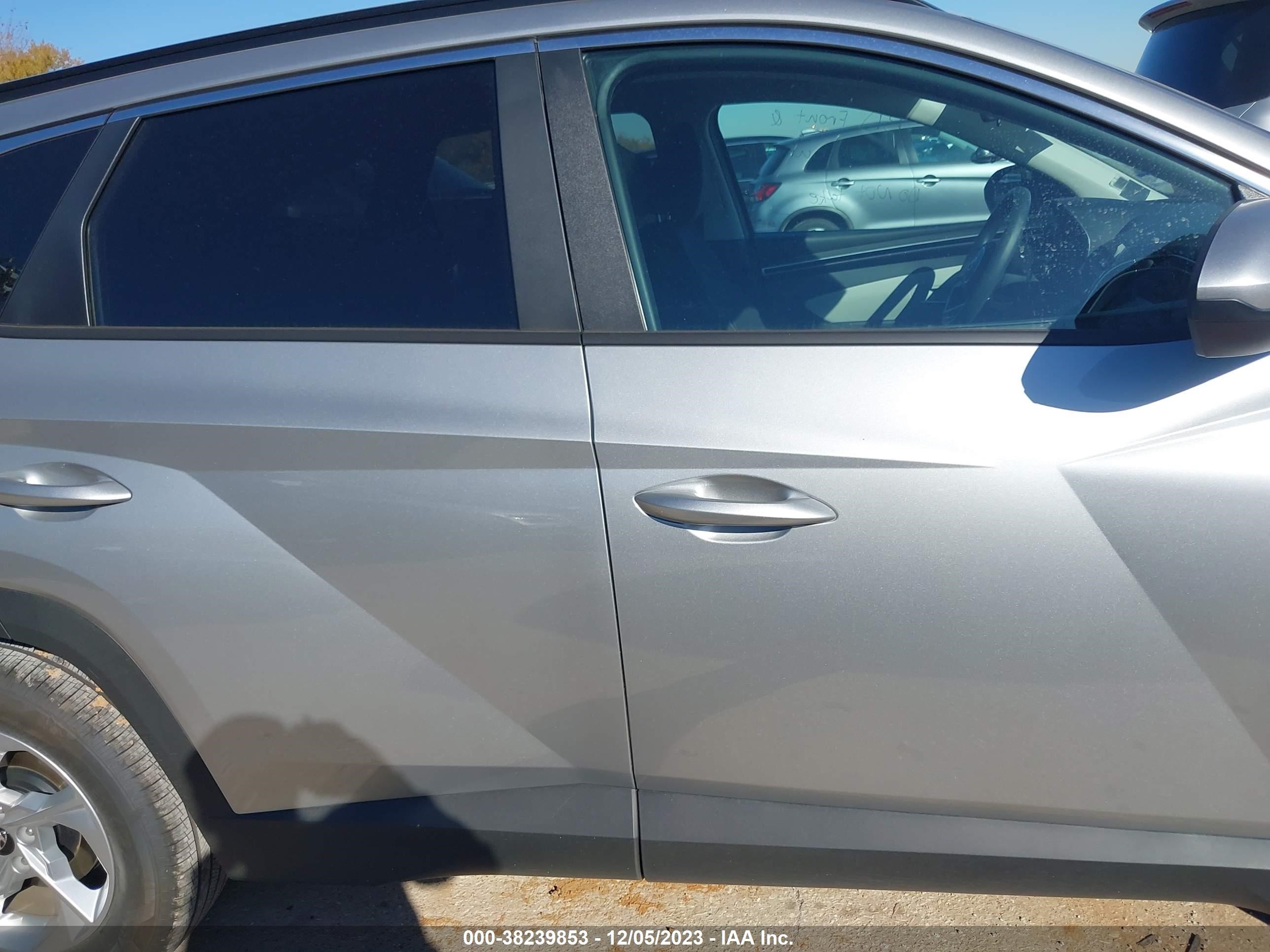 Photo 12 VIN: 5NMJB3DE5RH316755 - HYUNDAI TUCSON 