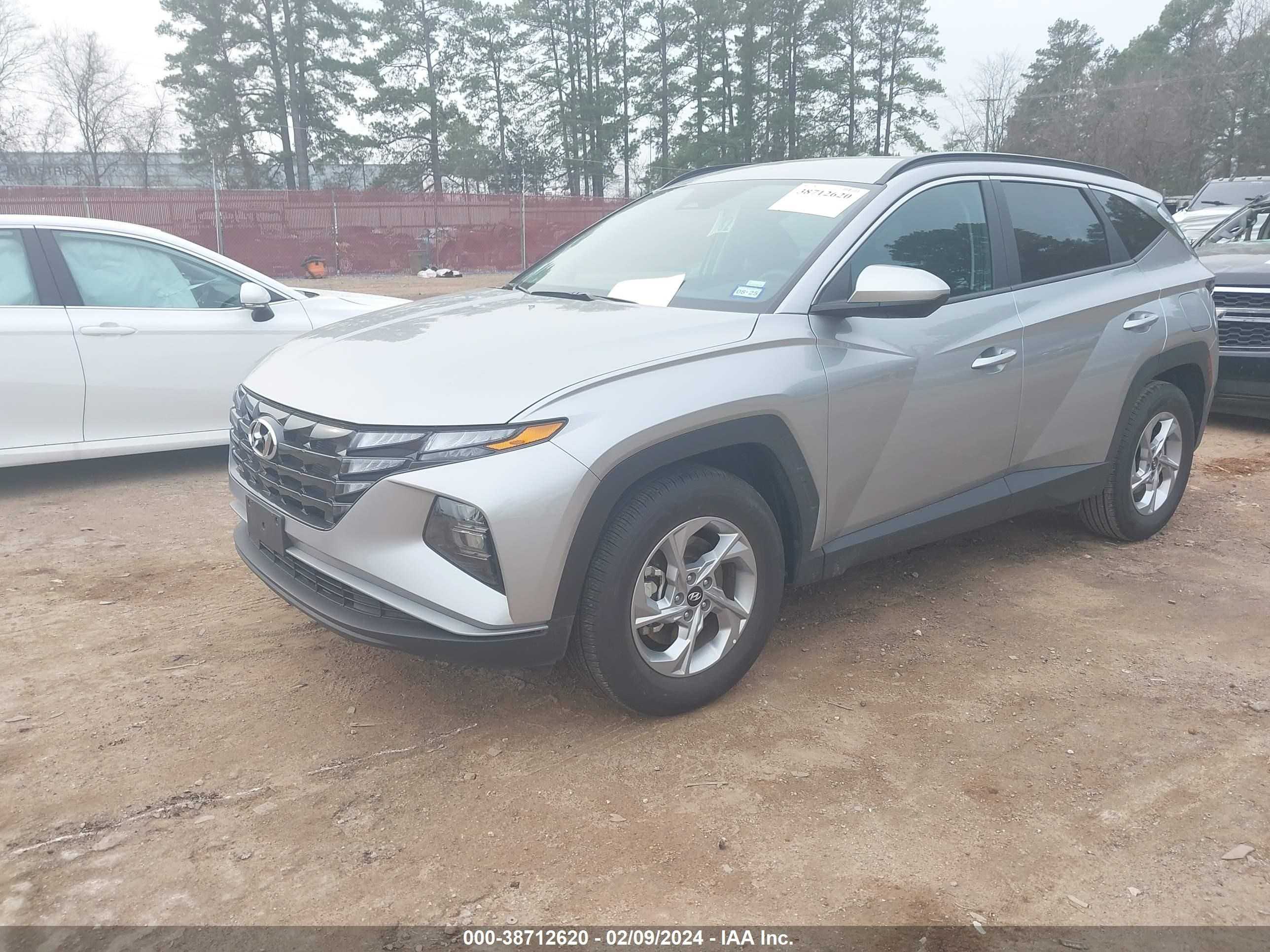 Photo 1 VIN: 5NMJB3DE8RH316863 - HYUNDAI TUCSON 