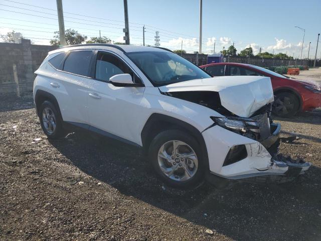 Photo 3 VIN: 5NMJB3DE8RH384371 - HYUNDAI TUCSON SEL 