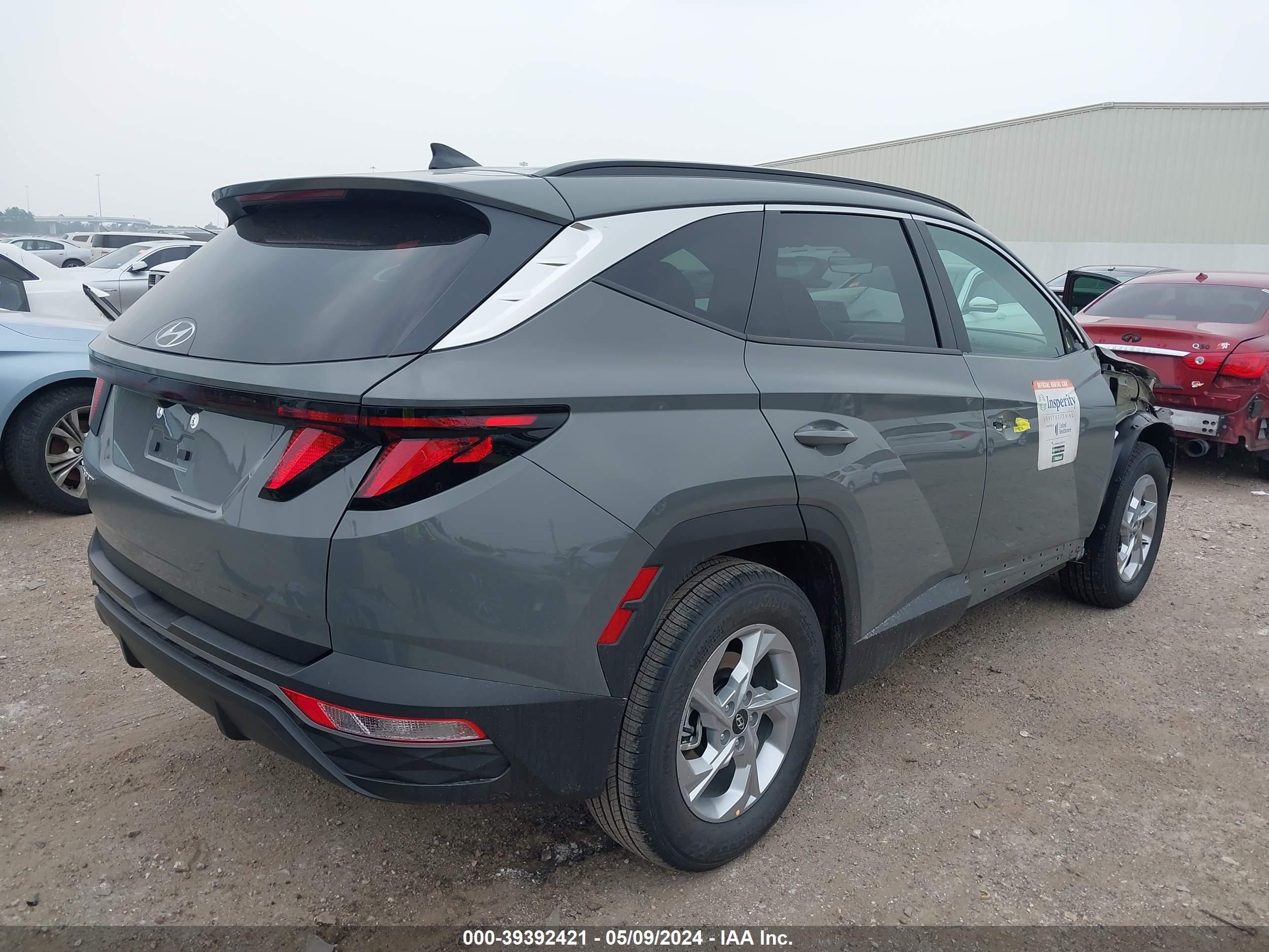 Photo 3 VIN: 5NMJB3DEXRH411666 - HYUNDAI TUCSON 