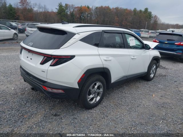 Photo 3 VIN: 5NMJBCAE3NH041661 - HYUNDAI TUCSON 