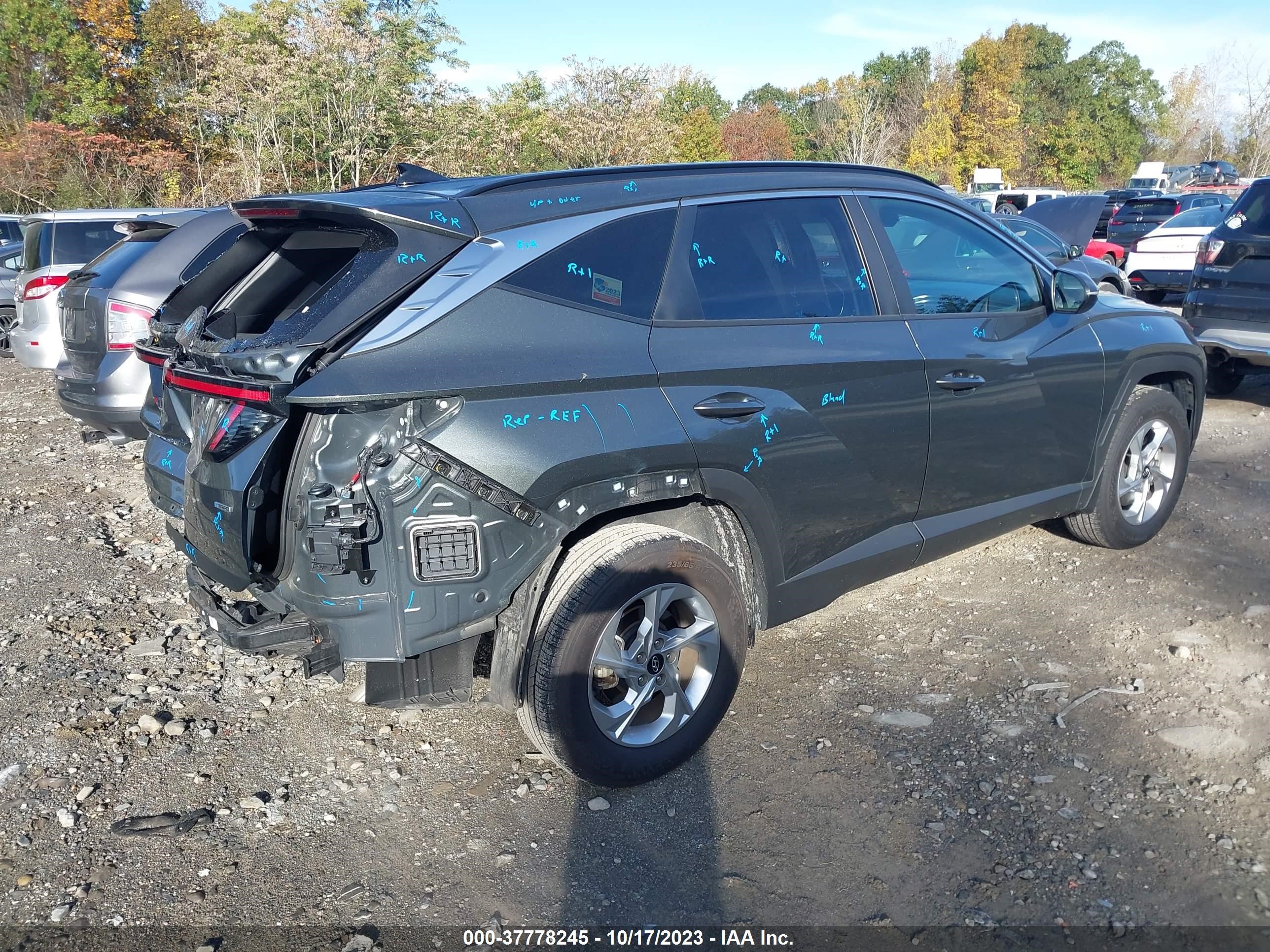 Photo 3 VIN: 5NMJBCAE3PH171300 - HYUNDAI TUCSON 