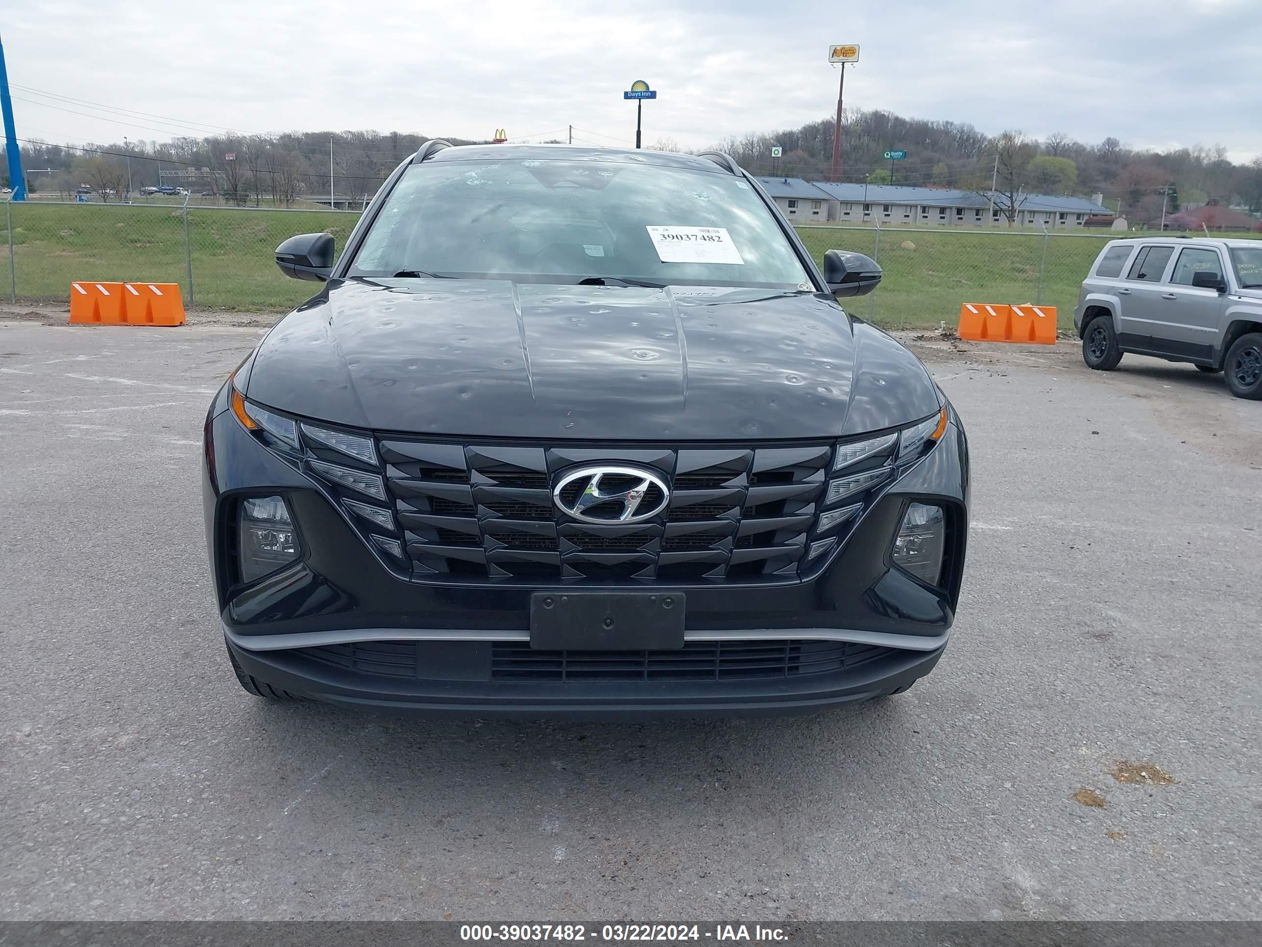 Photo 11 VIN: 5NMJBCAE6NH036602 - HYUNDAI TUCSON 