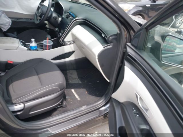 Photo 4 VIN: 5NMJBCAE6PH173915 - HYUNDAI TUCSON 