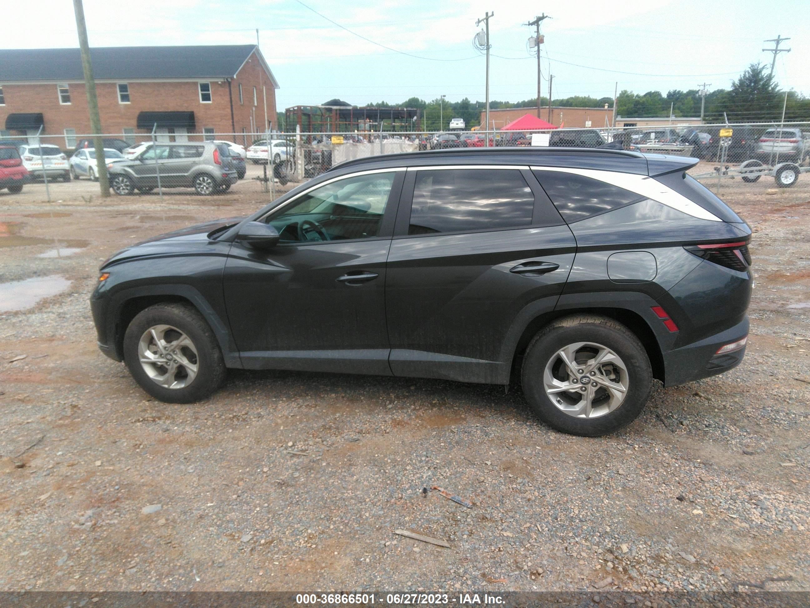 Photo 13 VIN: 5NMJBCAE7NH150205 - HYUNDAI TUCSON 