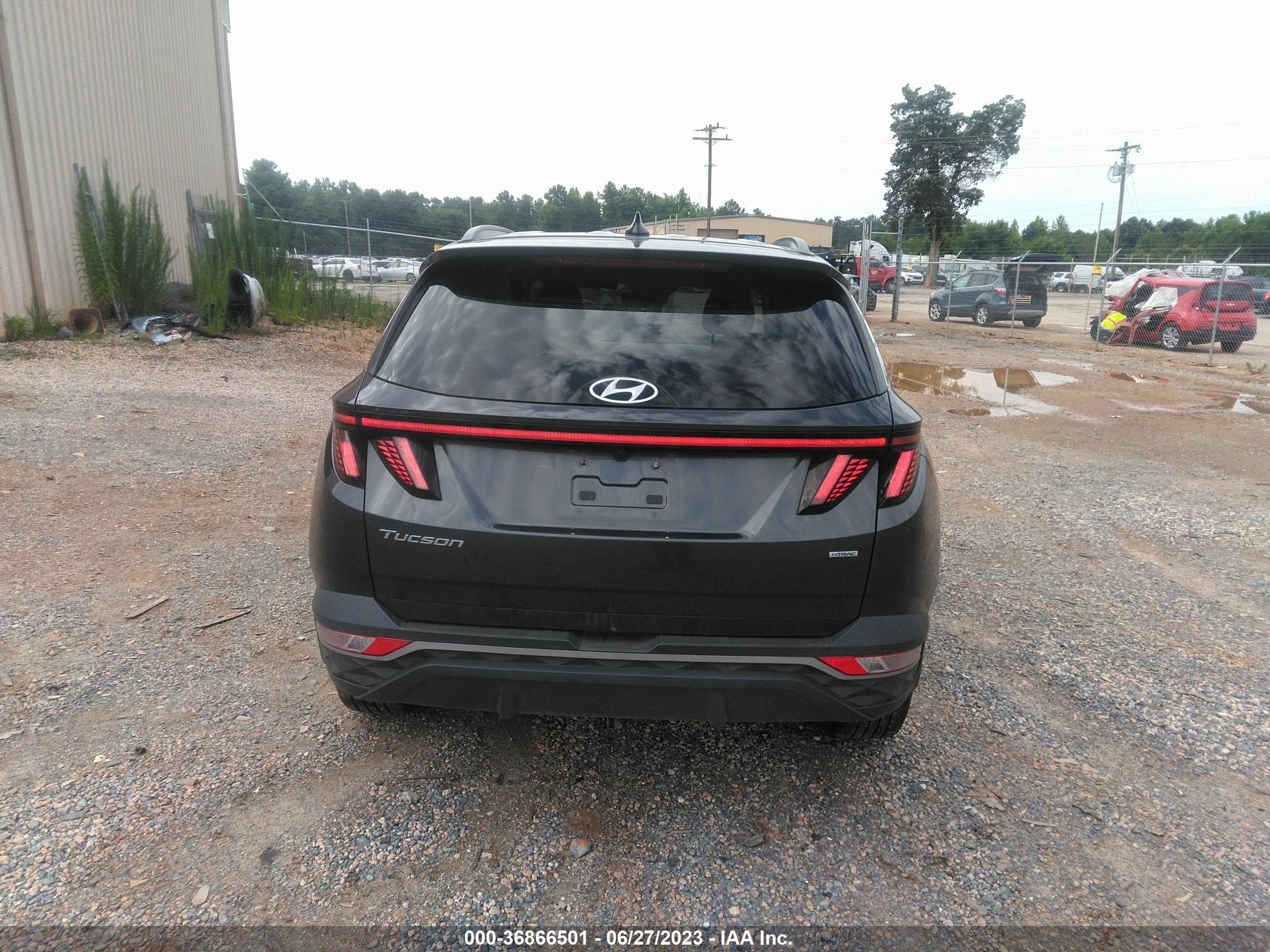 Photo 15 VIN: 5NMJBCAE7NH150205 - HYUNDAI TUCSON 