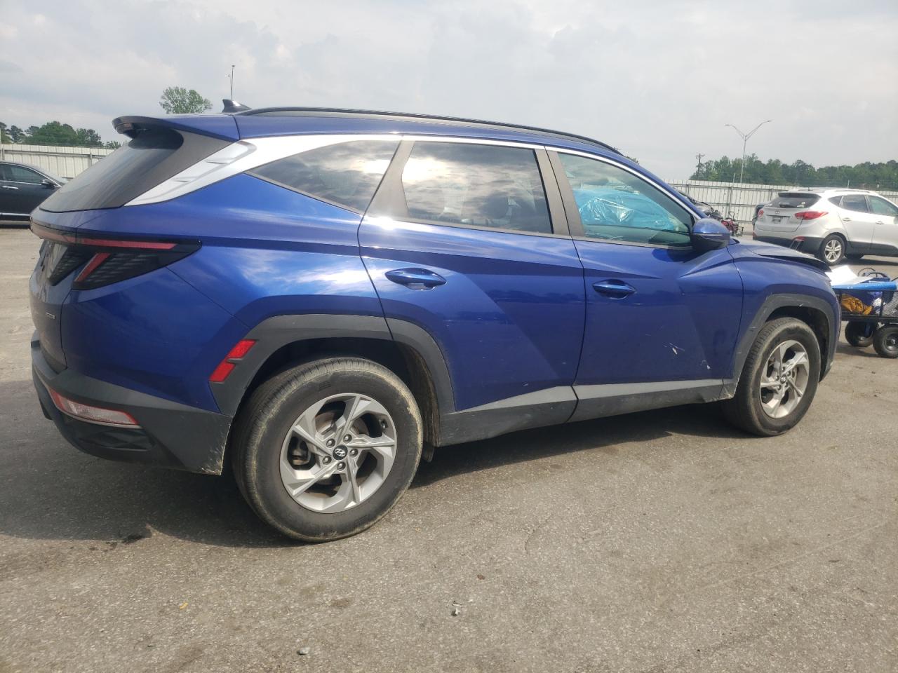 Photo 2 VIN: 5NMJBCAEXNH030852 - HYUNDAI TUCSON 