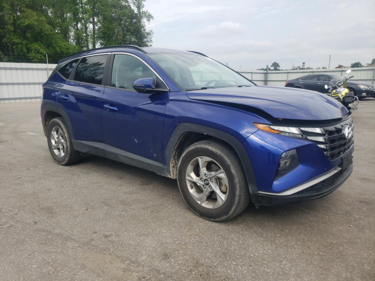 Photo 3 VIN: 5NMJBCAEXNH030852 - HYUNDAI TUCSON 