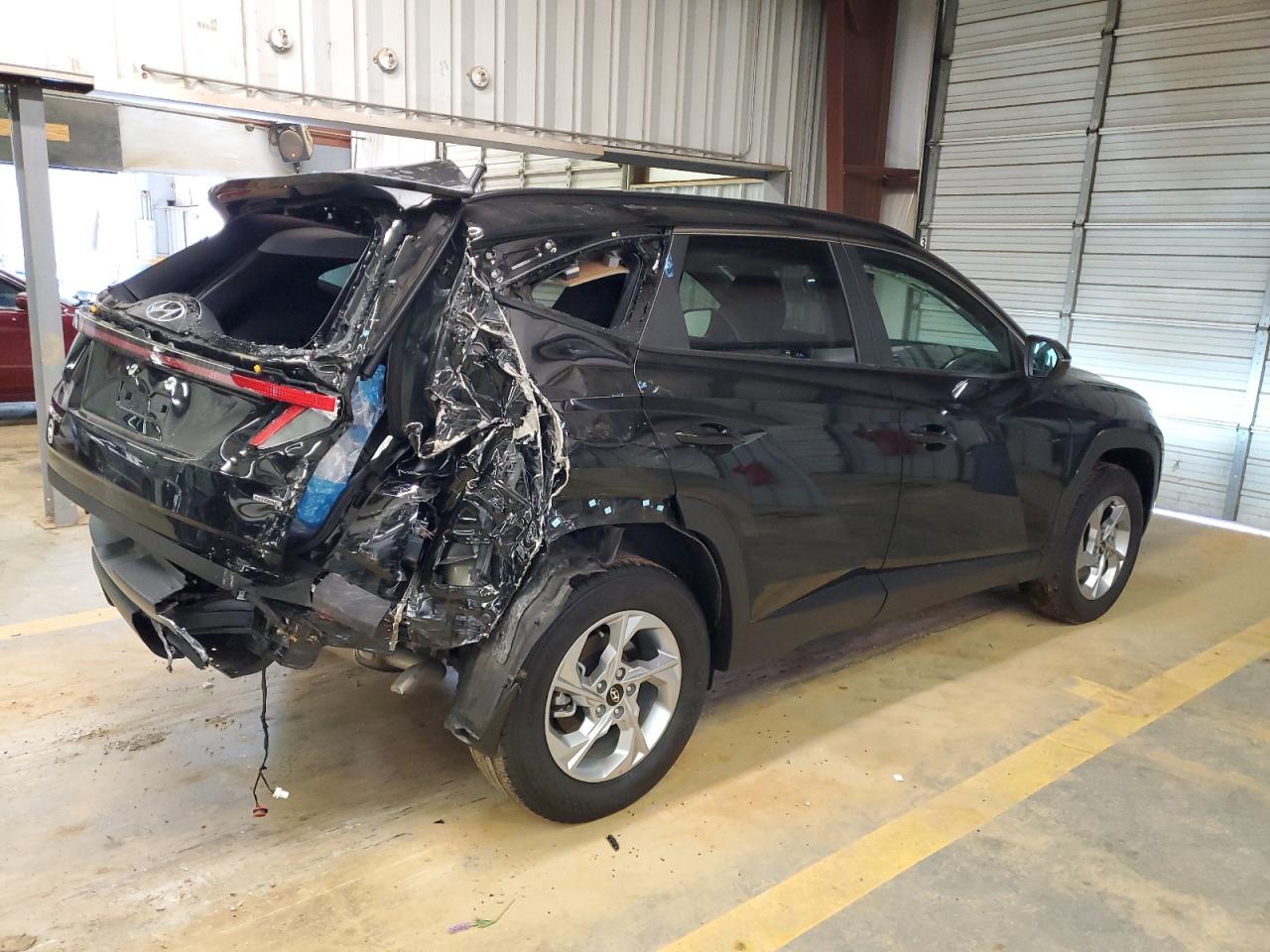 Photo 2 VIN: 5NMJBCAEXPH257252 - HYUNDAI TUCSON 