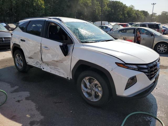 Photo 3 VIN: 5NMJBCDE0RH416424 - HYUNDAI TUCSON SEL 