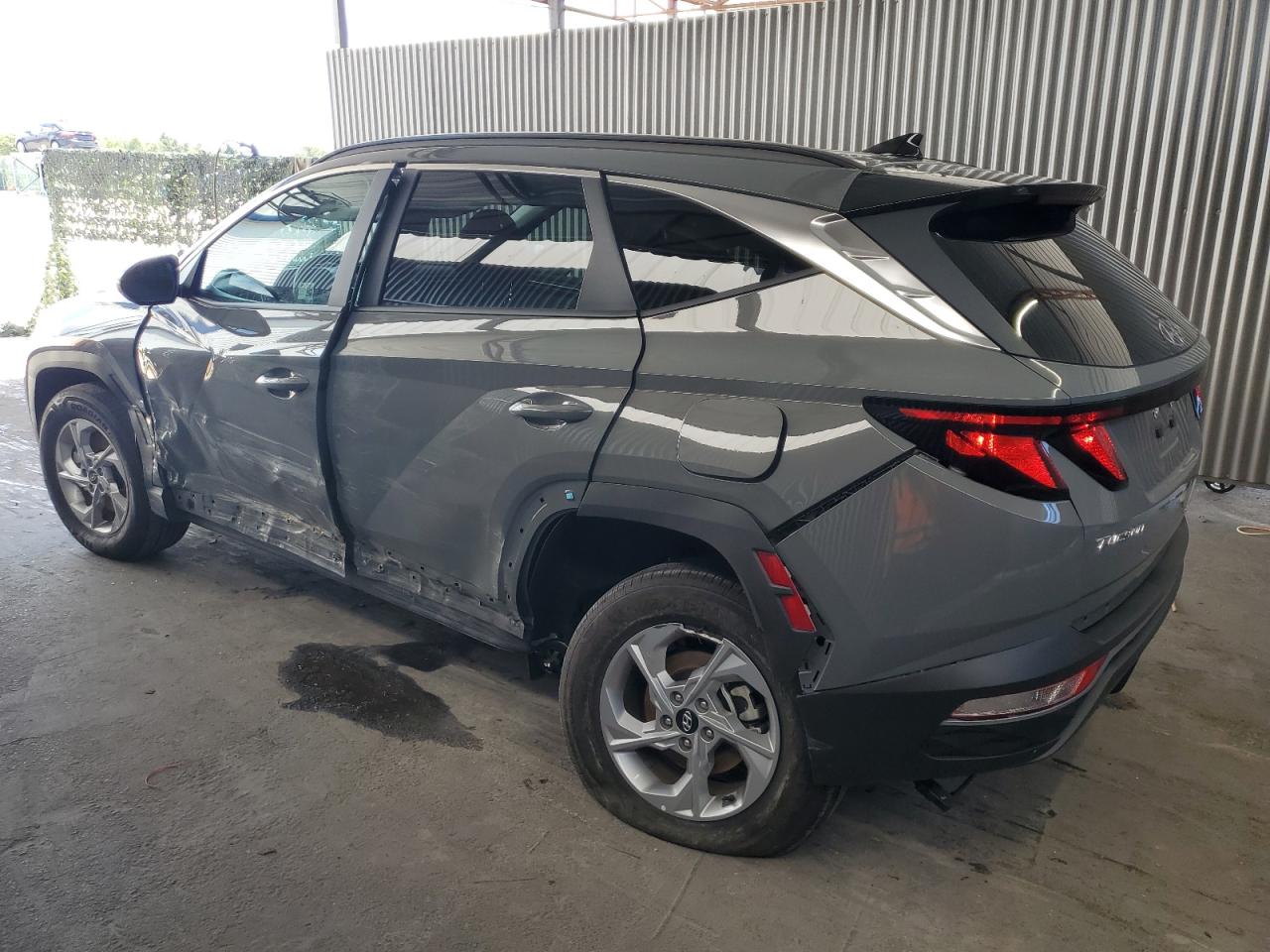 Photo 15 VIN: 5NMJBCDE6RH361753 - HYUNDAI TUCSON 