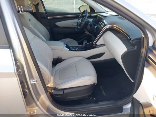 Photo 4 VIN: 5NMJC3AE2NH140016 - HYUNDAI TUCSON 