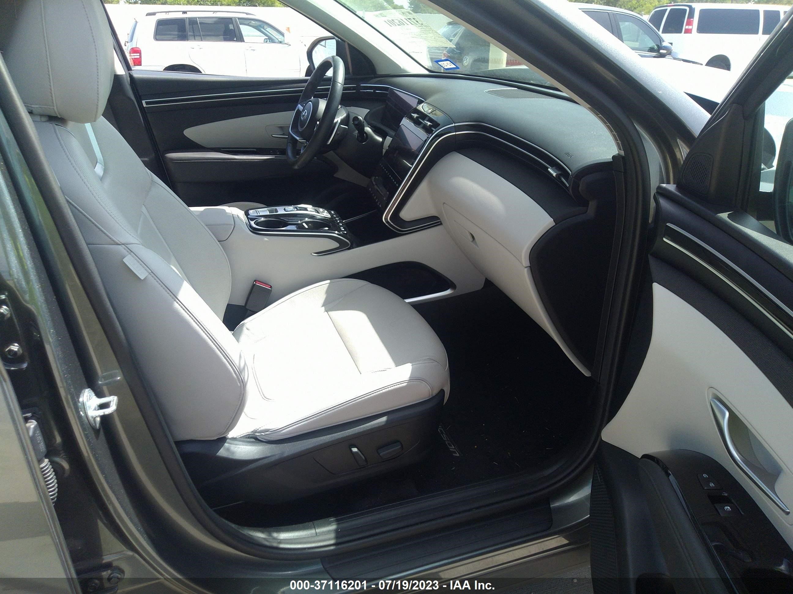 Photo 4 VIN: 5NMJE3AE6NH046425 - HYUNDAI TUCSON 